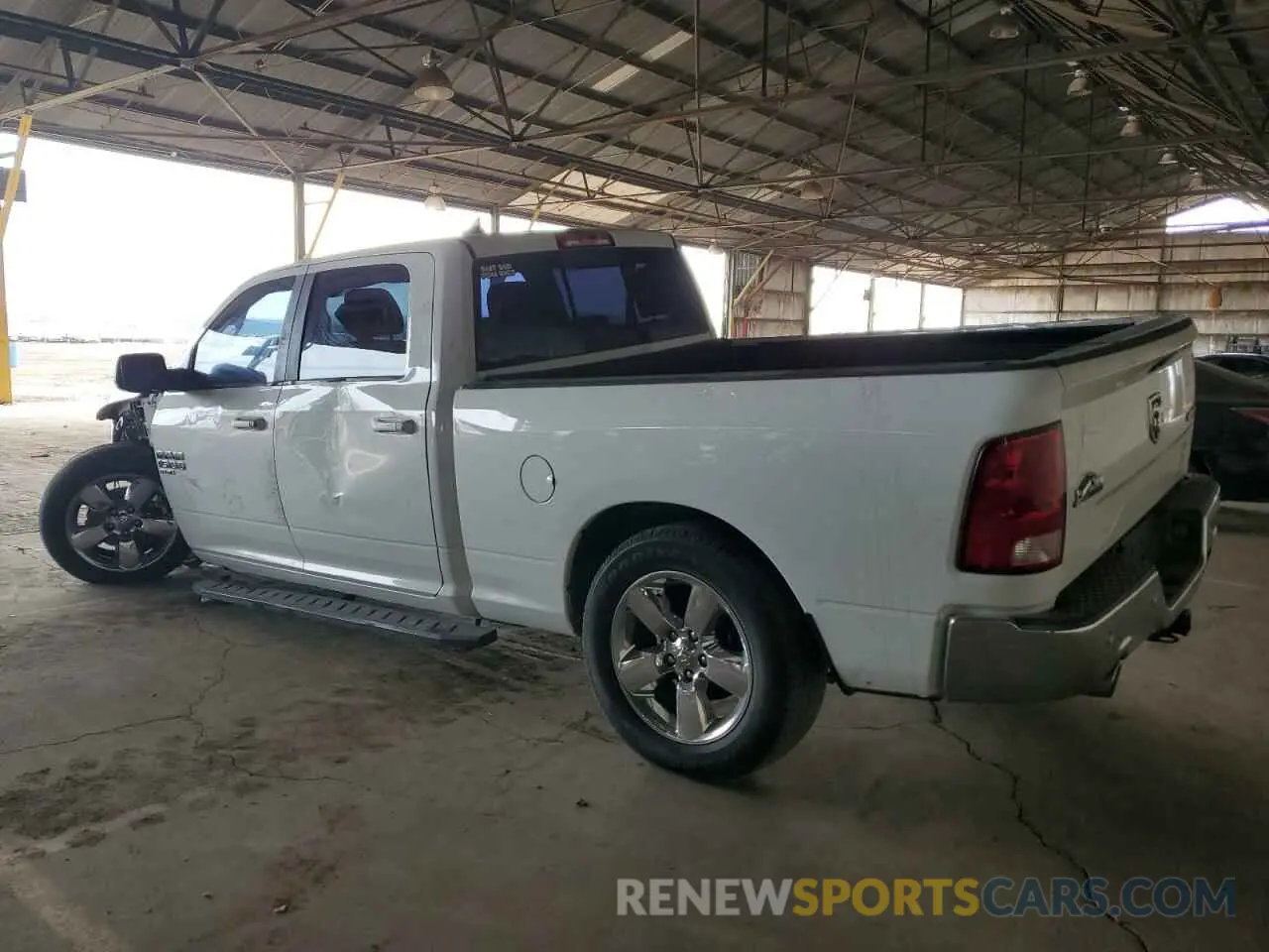 2 fotografías del automóvil dañado 1C6RR7TT5KS566231 RAM 1500 2019