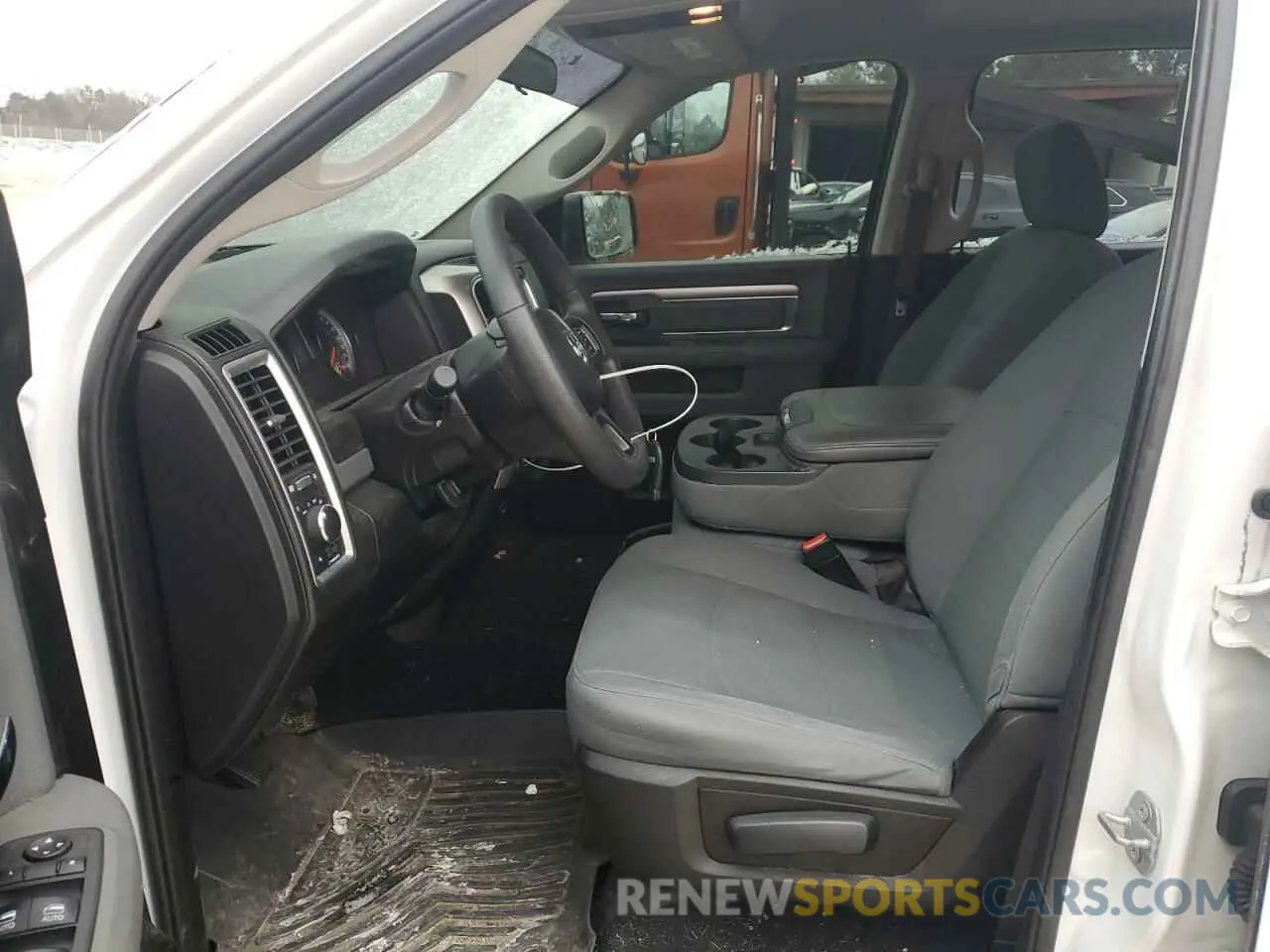 7 fotografías del automóvil dañado 1C6RR7TT6KS696275 RAM 1500 2019