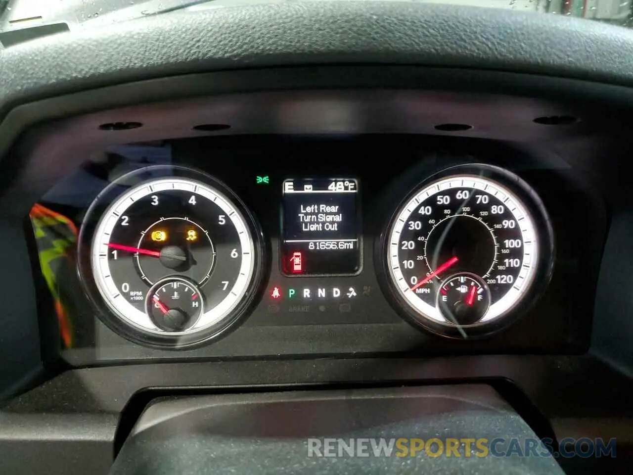 9 fotografías del automóvil dañado 1C6RR7TT7KS566635 RAM 1500 2019