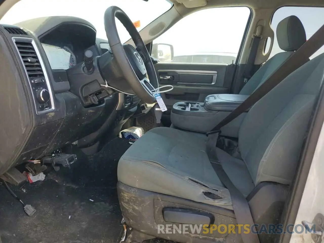 7 fotografías del automóvil dañado 1C6RR7TT7KS634609 RAM 1500 2019