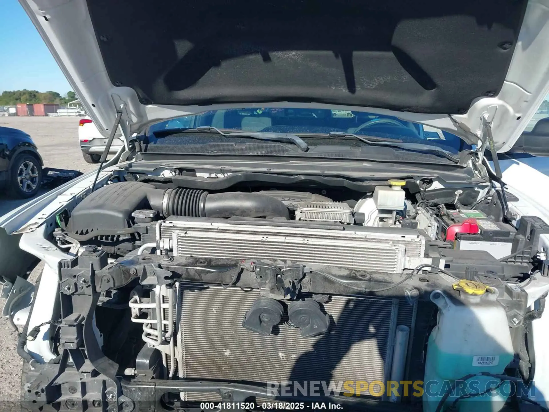 10 fotografías del automóvil dañado 1C6RREBT0KN761335 RAM 1500 2019
