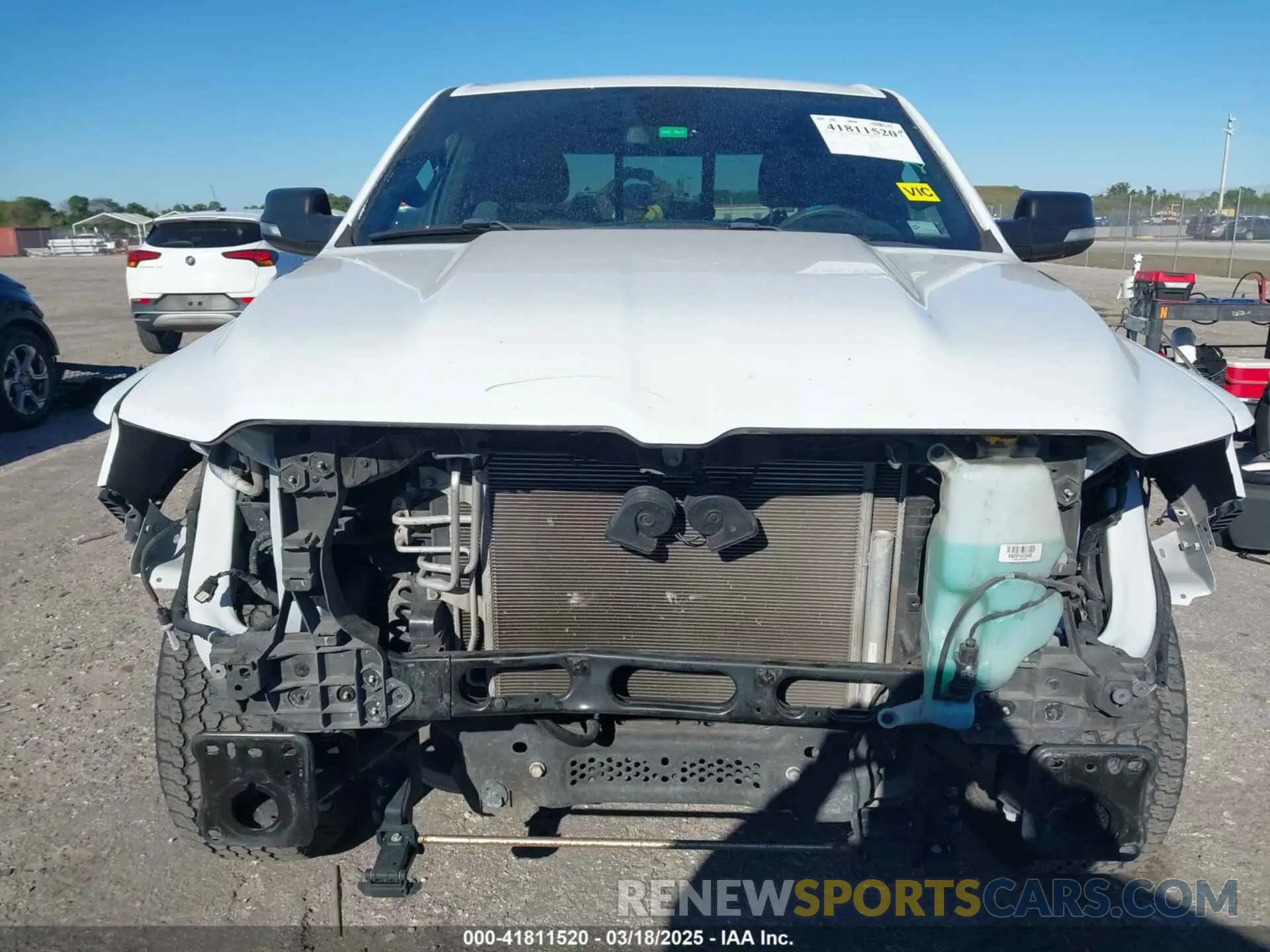 13 fotografías del automóvil dañado 1C6RREBT0KN761335 RAM 1500 2019