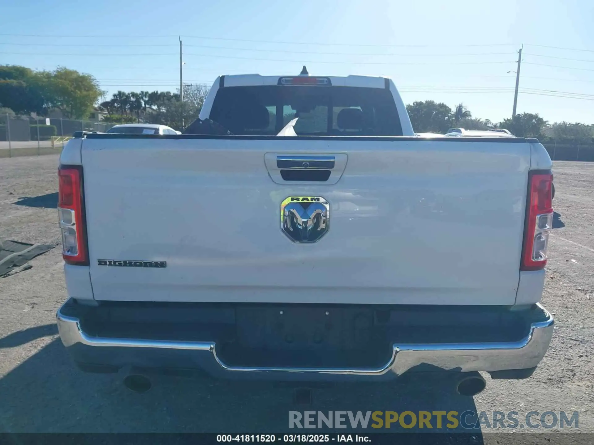 17 fotografías del automóvil dañado 1C6RREBT0KN761335 RAM 1500 2019
