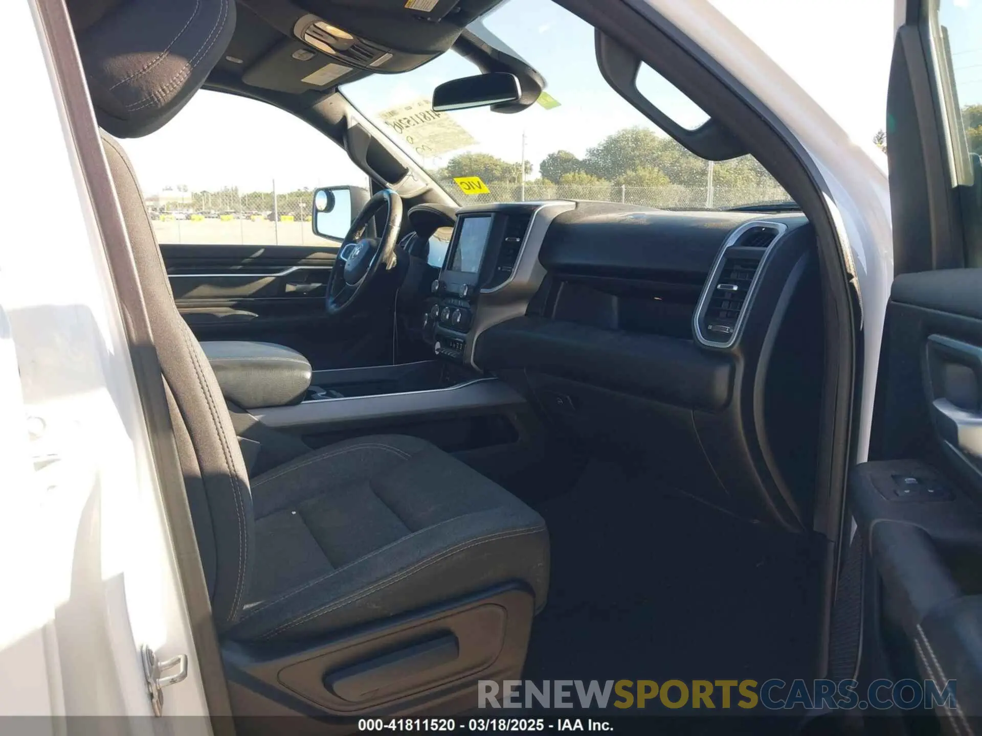 5 fotografías del automóvil dañado 1C6RREBT0KN761335 RAM 1500 2019