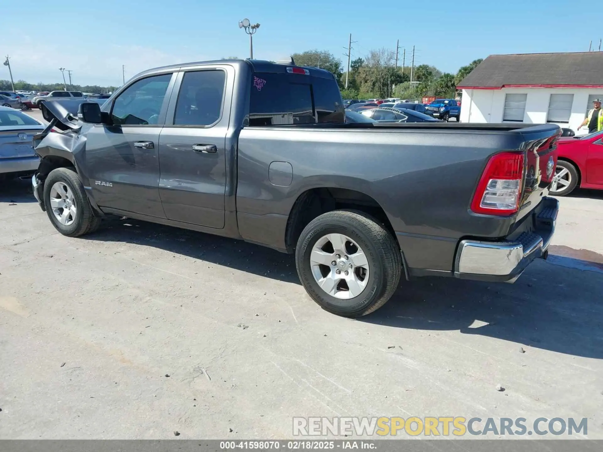 3 fotografías del automóvil dañado 1C6RREBT7KN905172 RAM 1500 2019