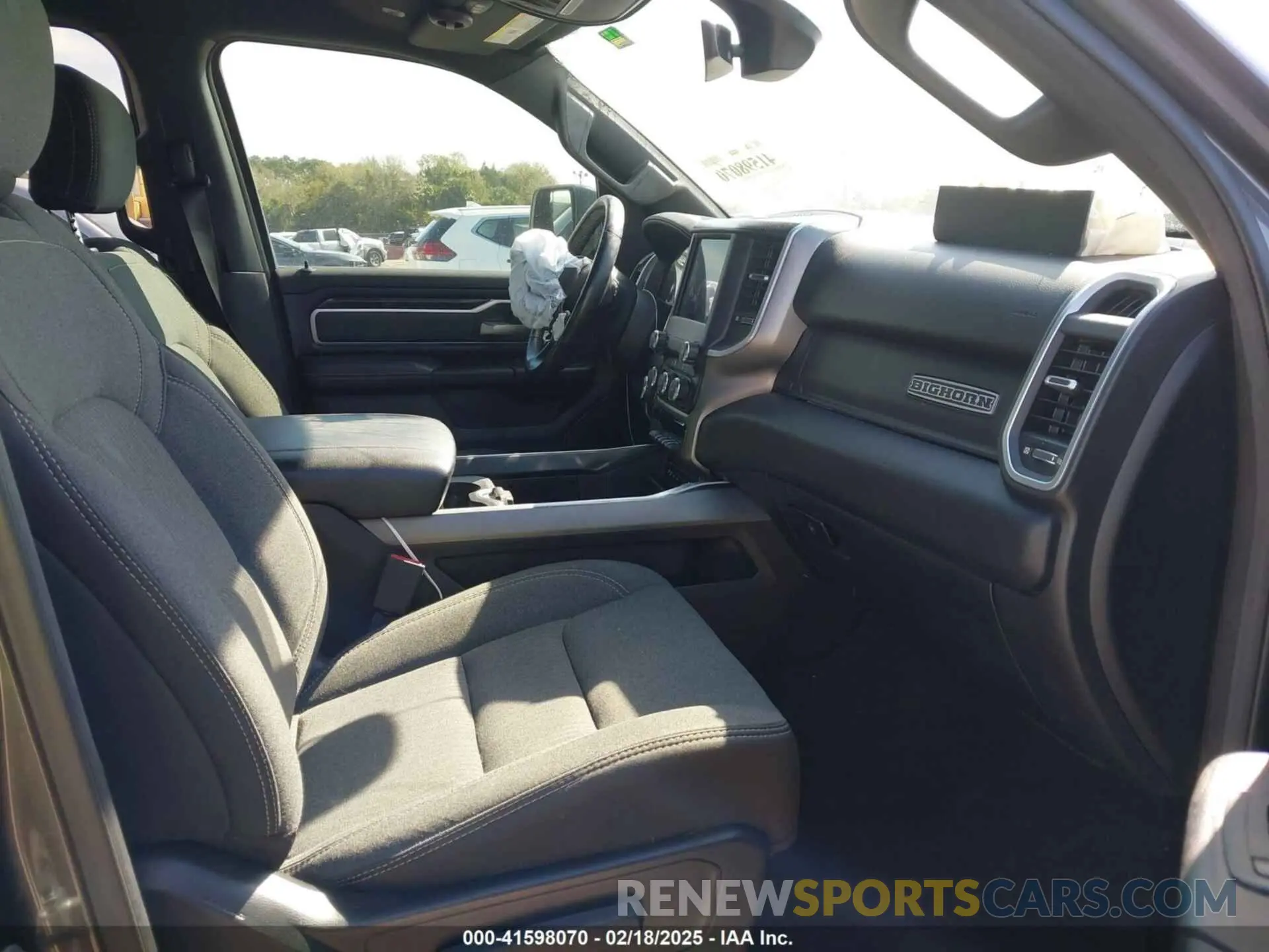 5 fotografías del automóvil dañado 1C6RREBT7KN905172 RAM 1500 2019