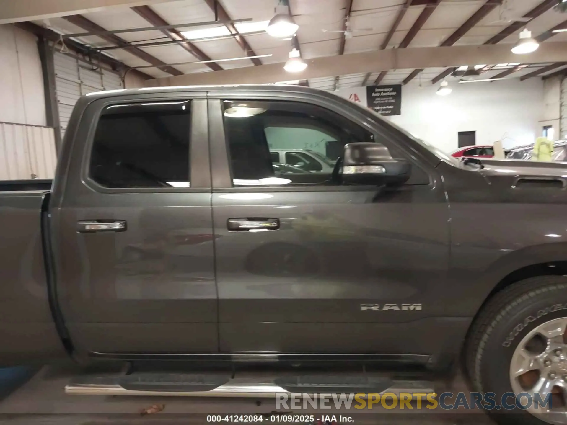 14 fotografías del automóvil dañado 1C6RREBT9KN617833 RAM 1500 2019