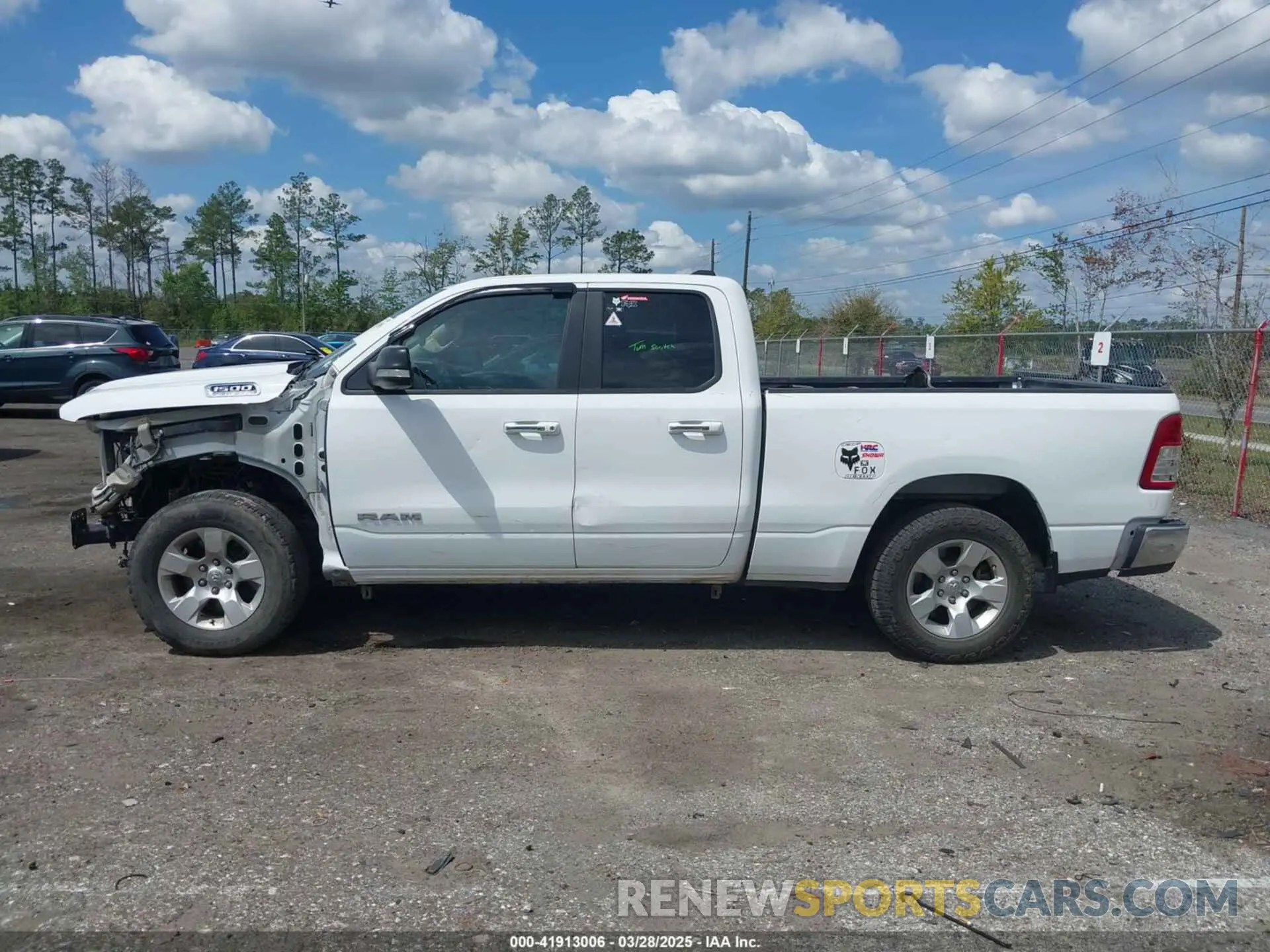 14 fotografías del automóvil dañado 1C6RREBTXKN665924 RAM 1500 2019