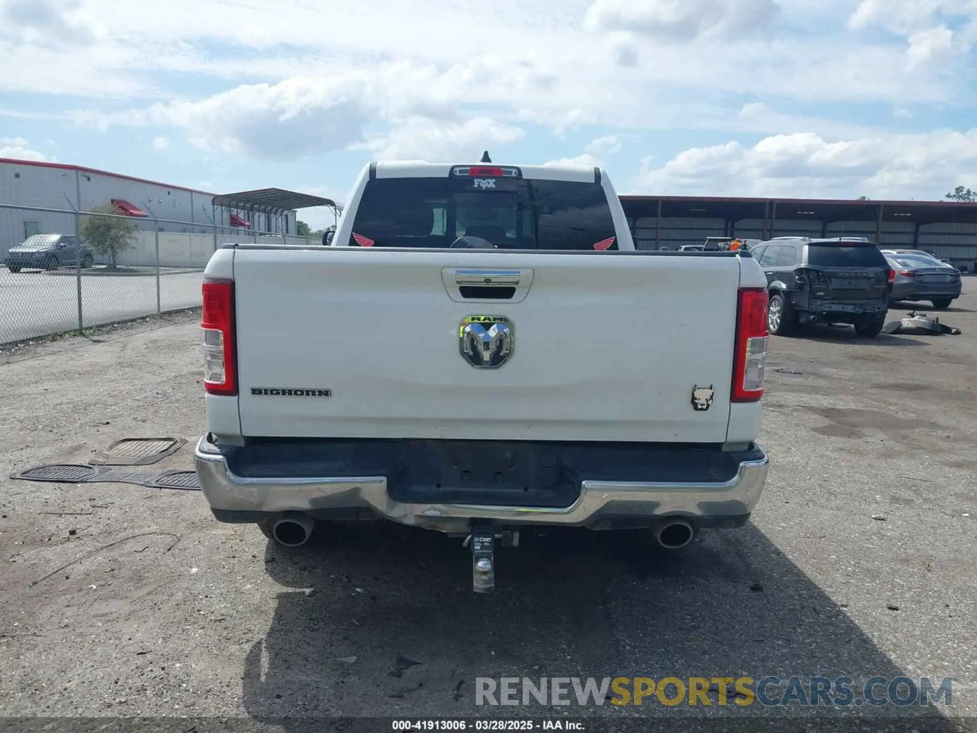16 fotografías del automóvil dañado 1C6RREBTXKN665924 RAM 1500 2019