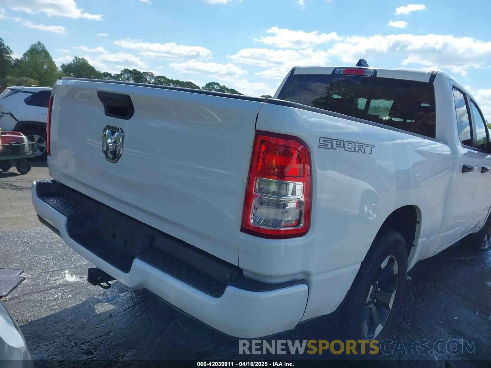 16 fotografías del automóvil dañado 1C6RRECT2KN596550 RAM 1500 2019