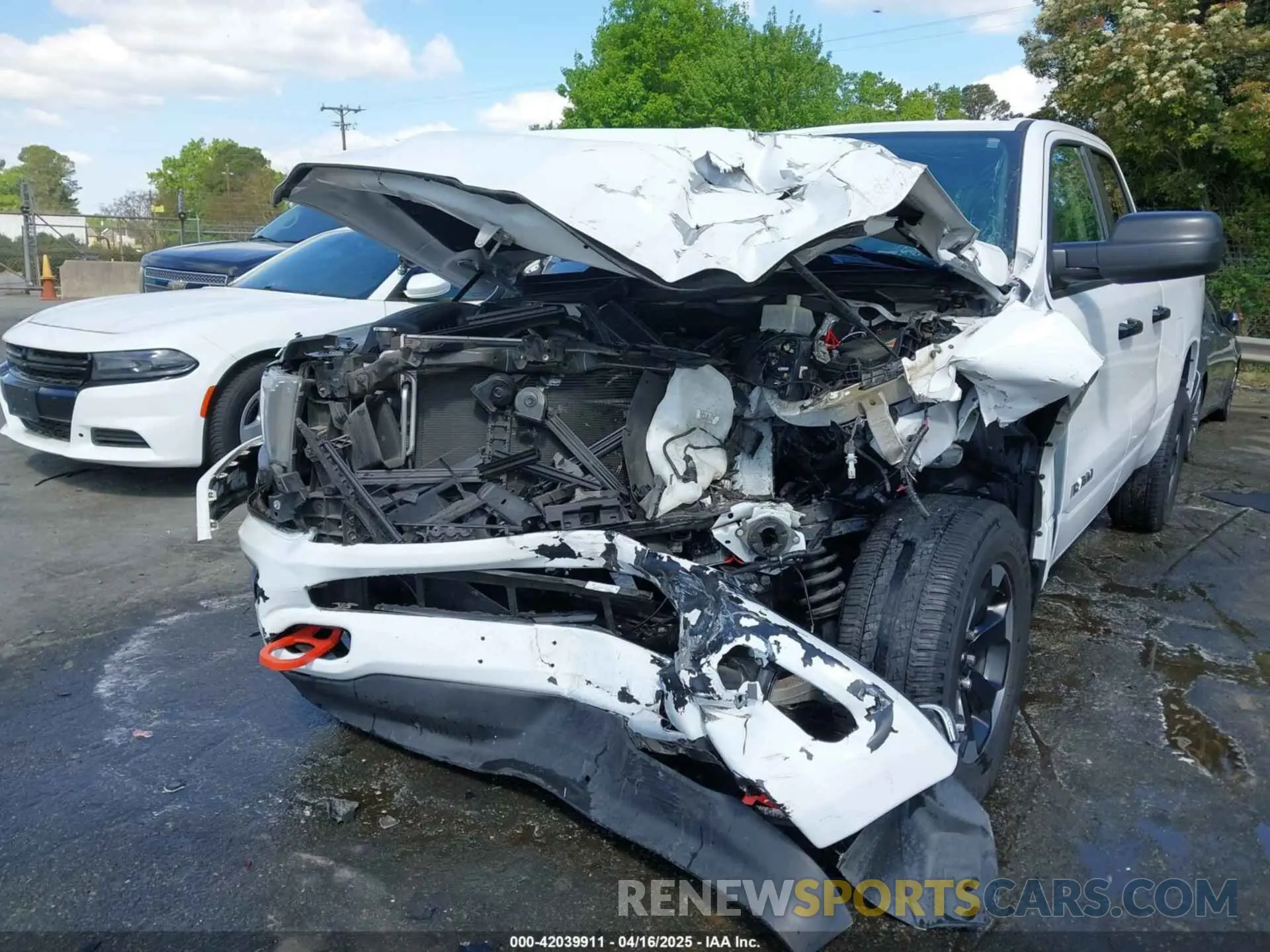6 fotografías del automóvil dañado 1C6RRECT2KN596550 RAM 1500 2019