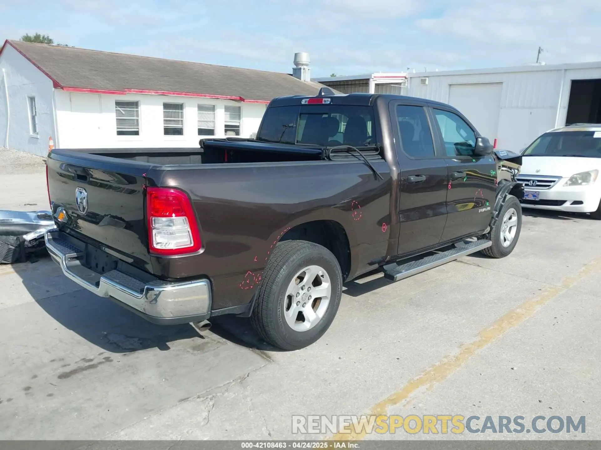 4 fotografías del automóvil dañado 1C6RRECT2KN614786 RAM 1500 2019