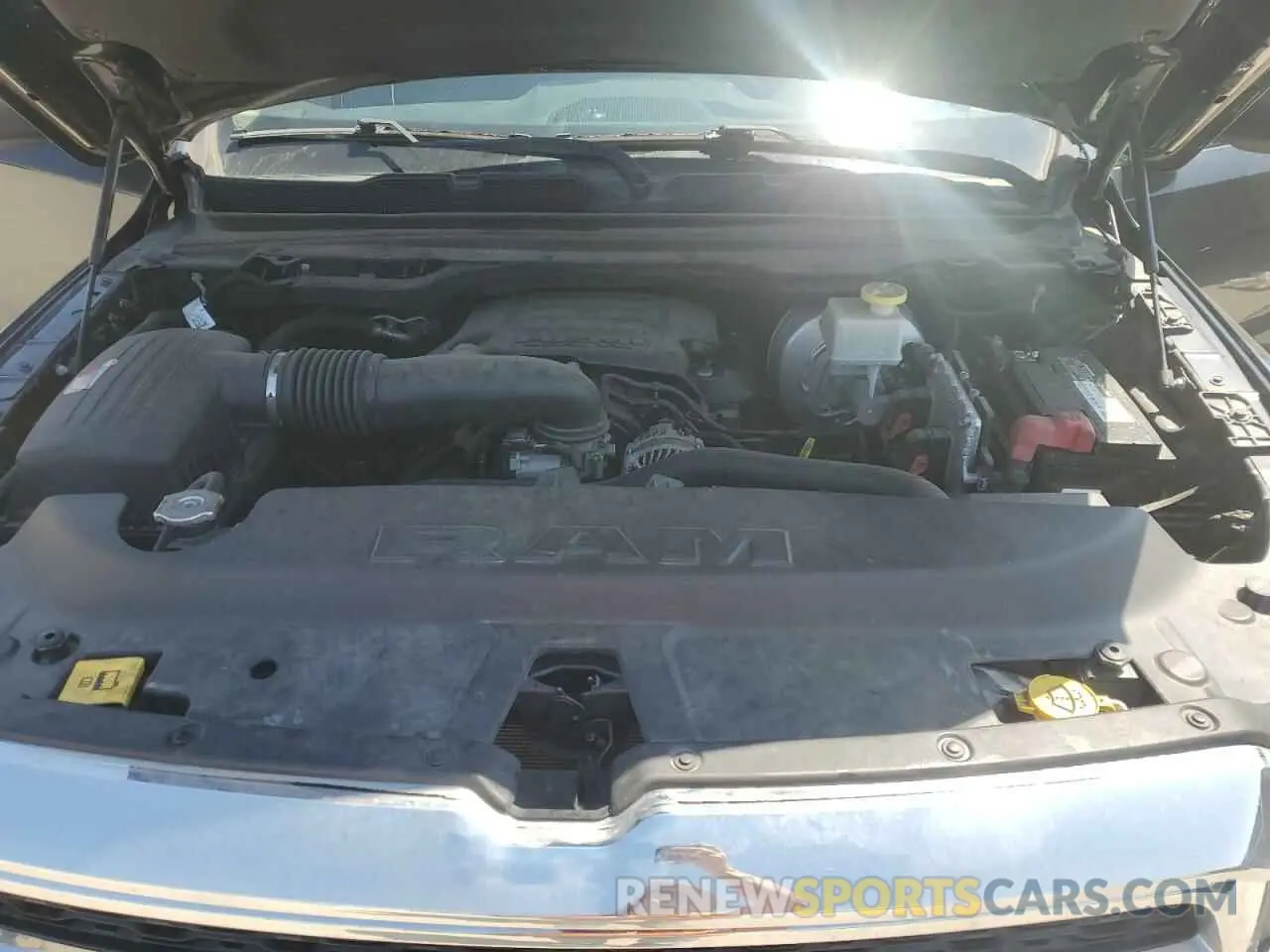 11 fotografías del automóvil dañado 1C6RRECT5KN568404 RAM 1500 2019
