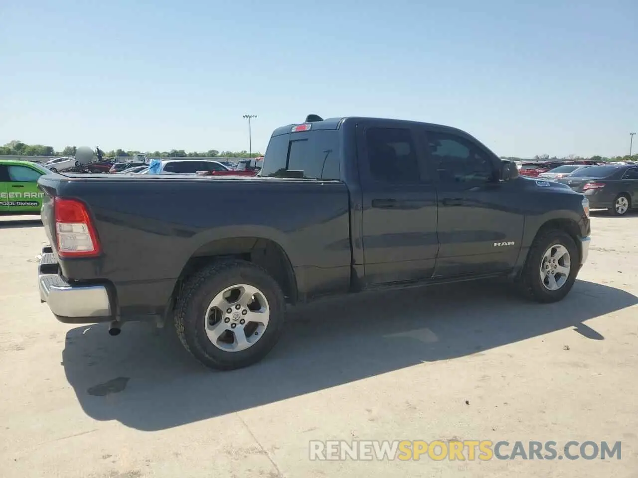 3 fotografías del automóvil dañado 1C6RRECT5KN568404 RAM 1500 2019