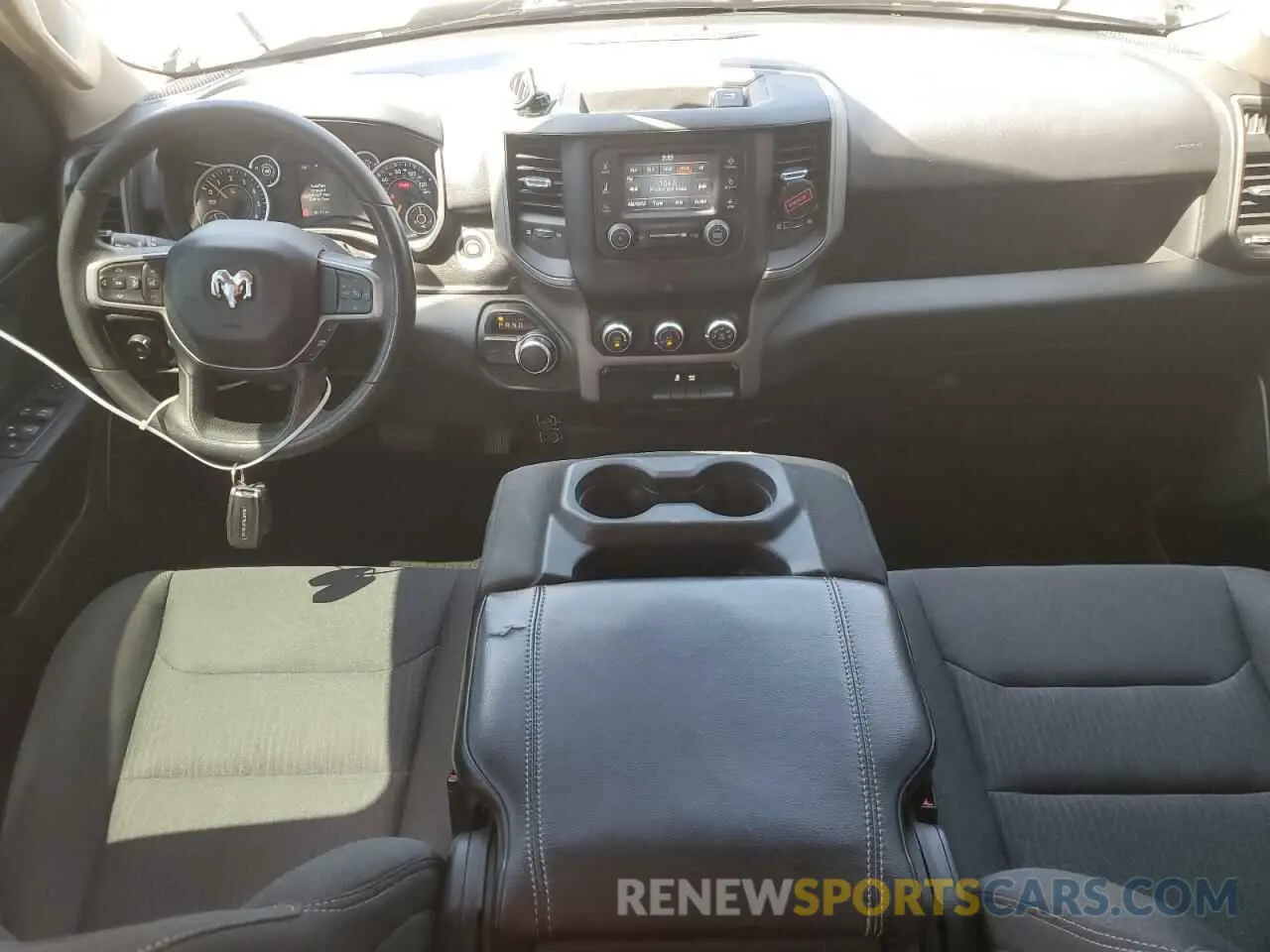 8 fotografías del automóvil dañado 1C6RRECT5KN568404 RAM 1500 2019