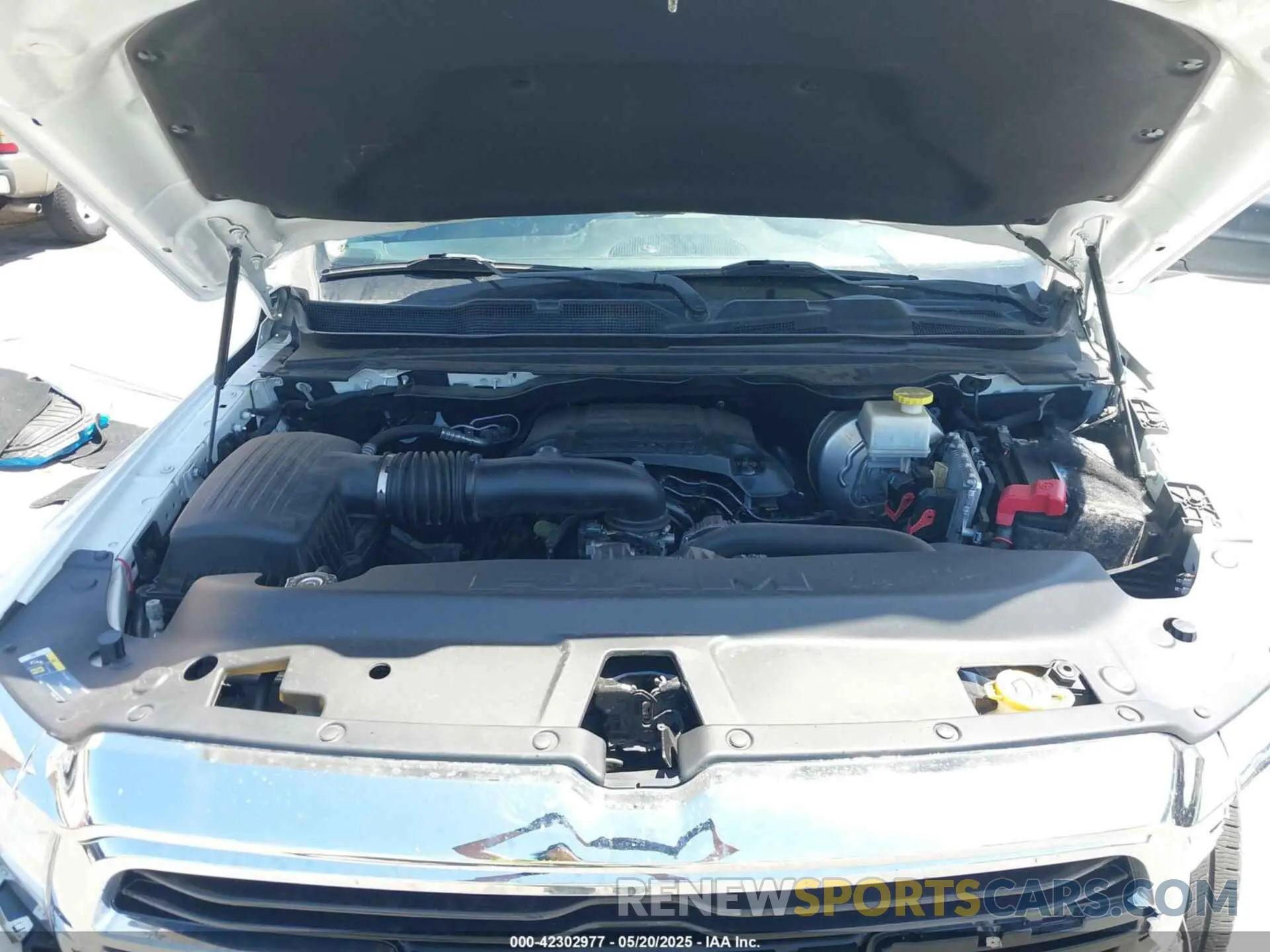 10 fotografías del automóvil dañado 1C6RRECT6KN884457 RAM 1500 2019