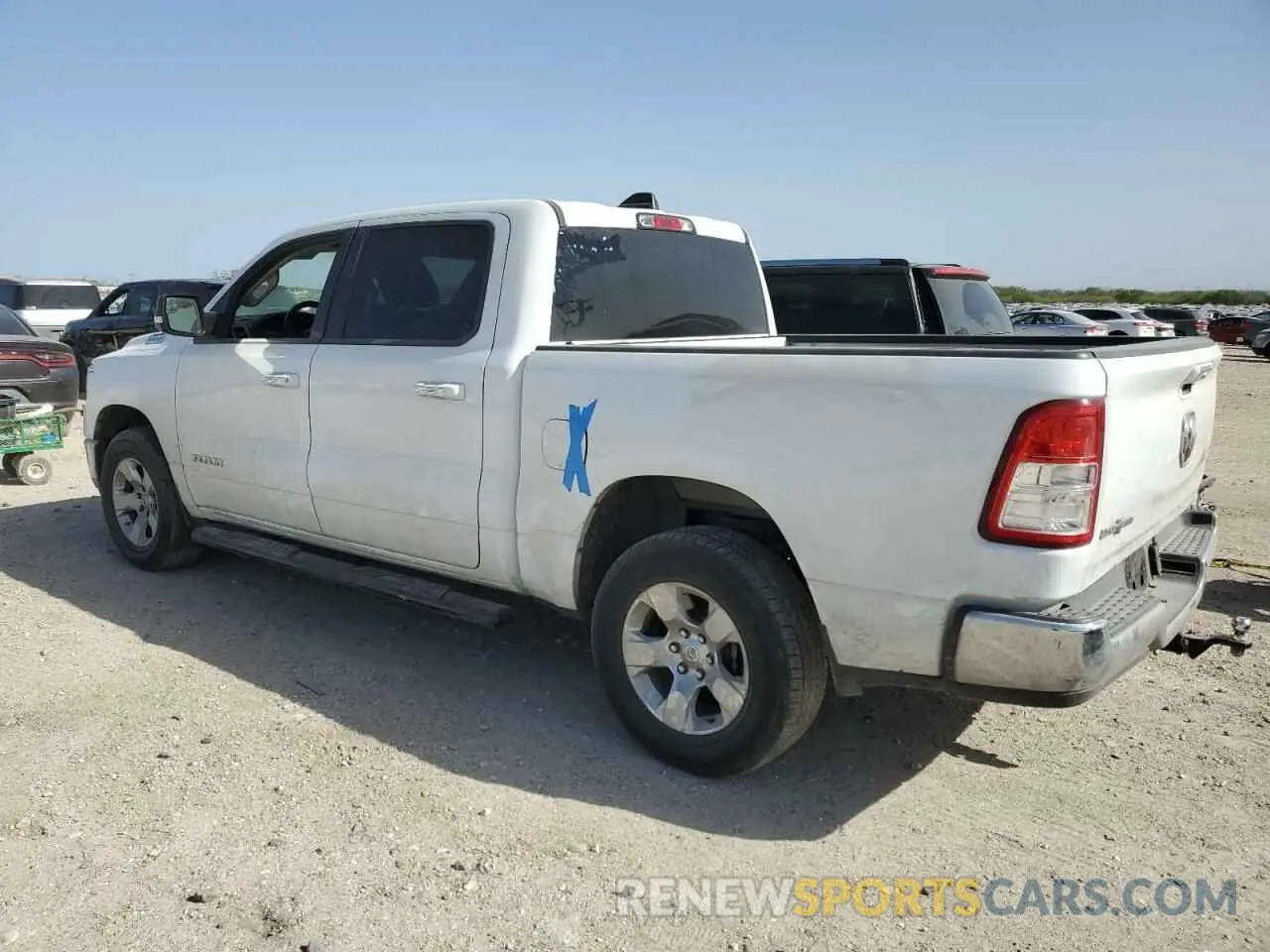 2 fotografías del automóvil dañado 1C6RREFG2KN666661 RAM 1500 2019