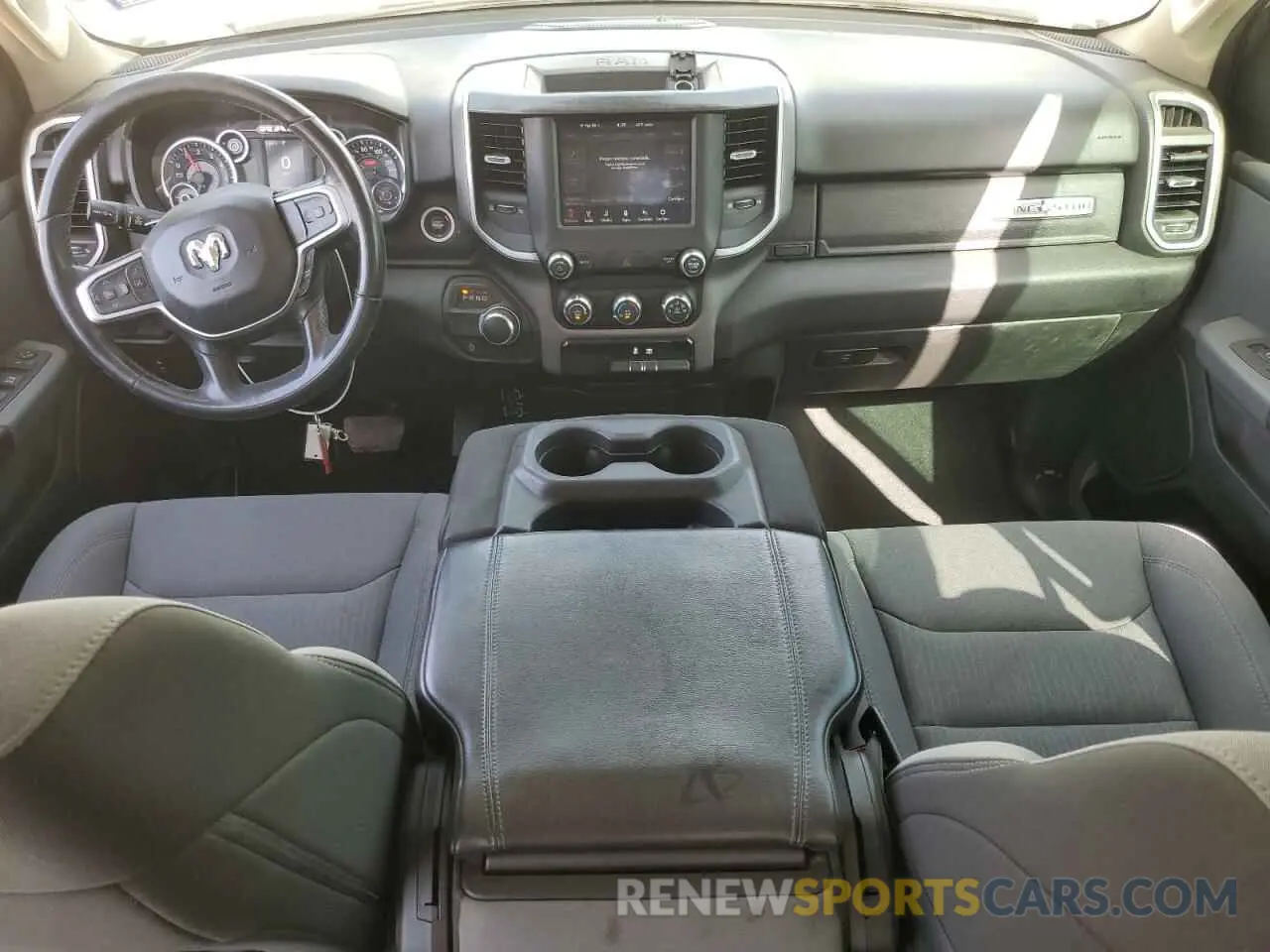 8 fotografías del automóvil dañado 1C6RREFG2KN666661 RAM 1500 2019