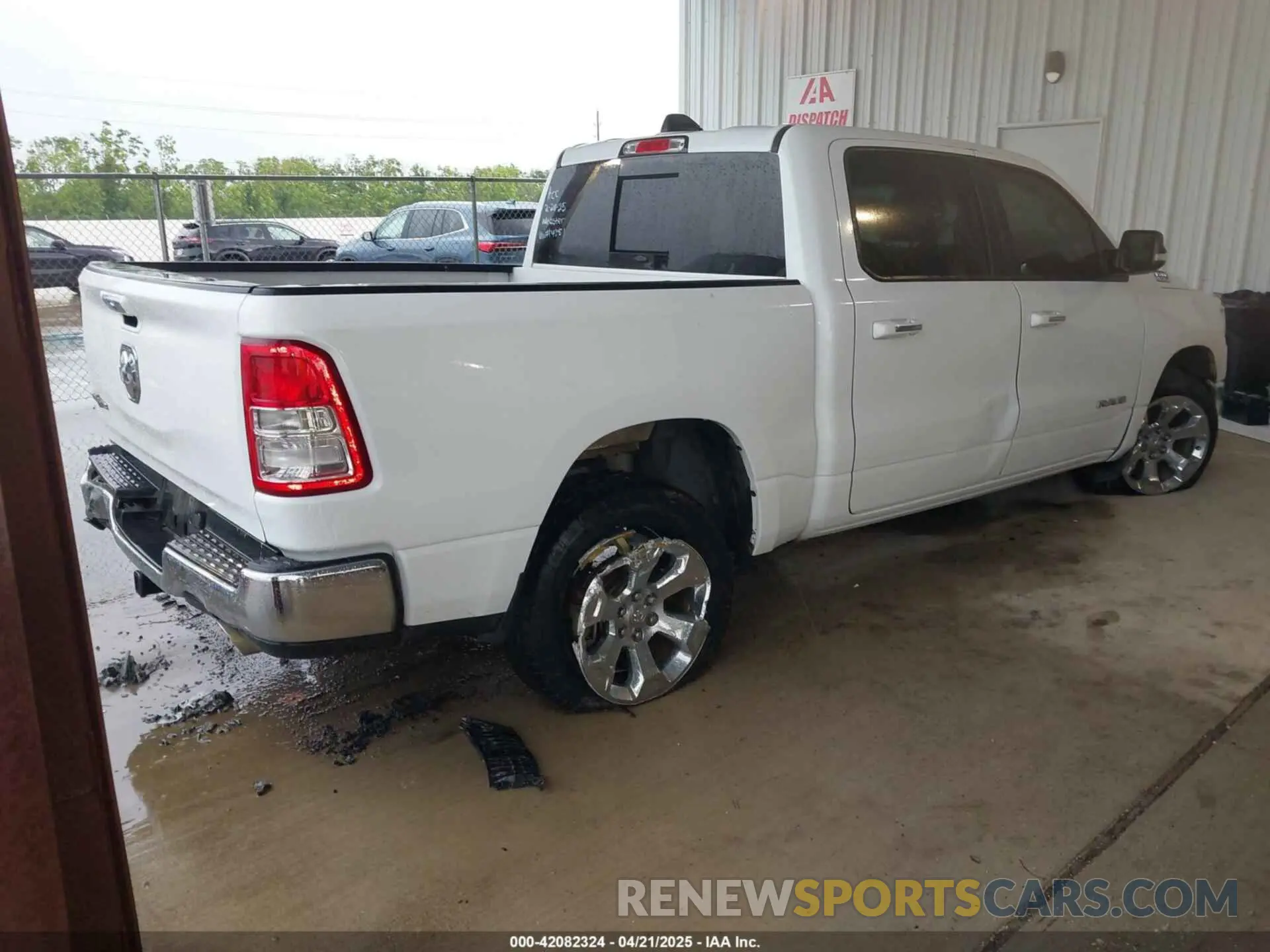 4 fotografías del automóvil dañado 1C6RREFT0KN604351 RAM 1500 2019