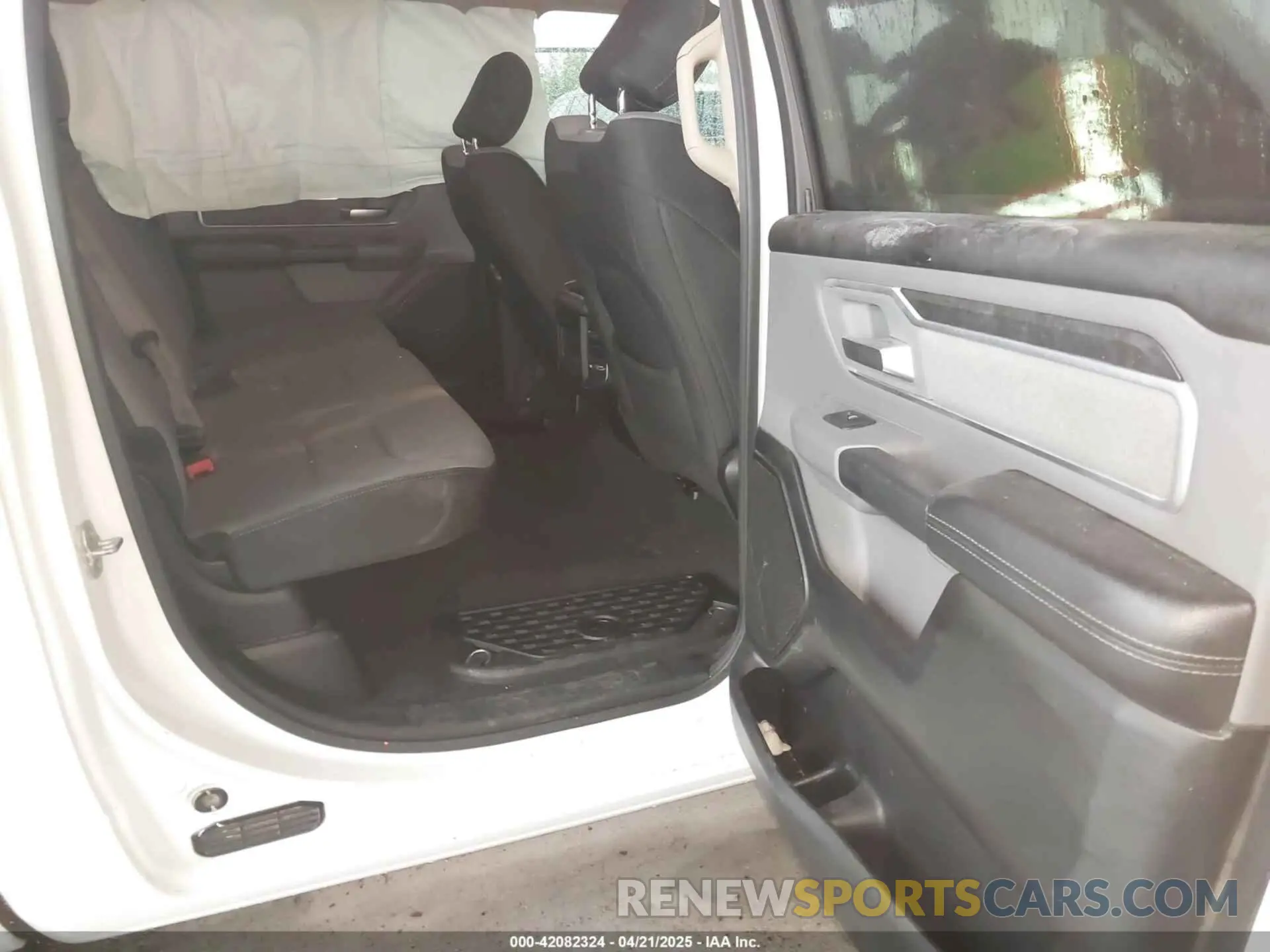 8 fotografías del automóvil dañado 1C6RREFT0KN604351 RAM 1500 2019