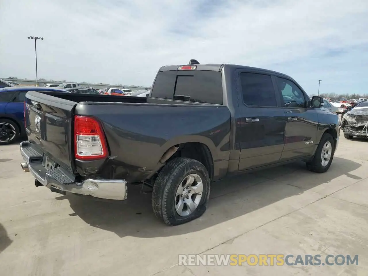 3 fotografías del automóvil dañado 1C6RREFT0KN745503 RAM 1500 2019