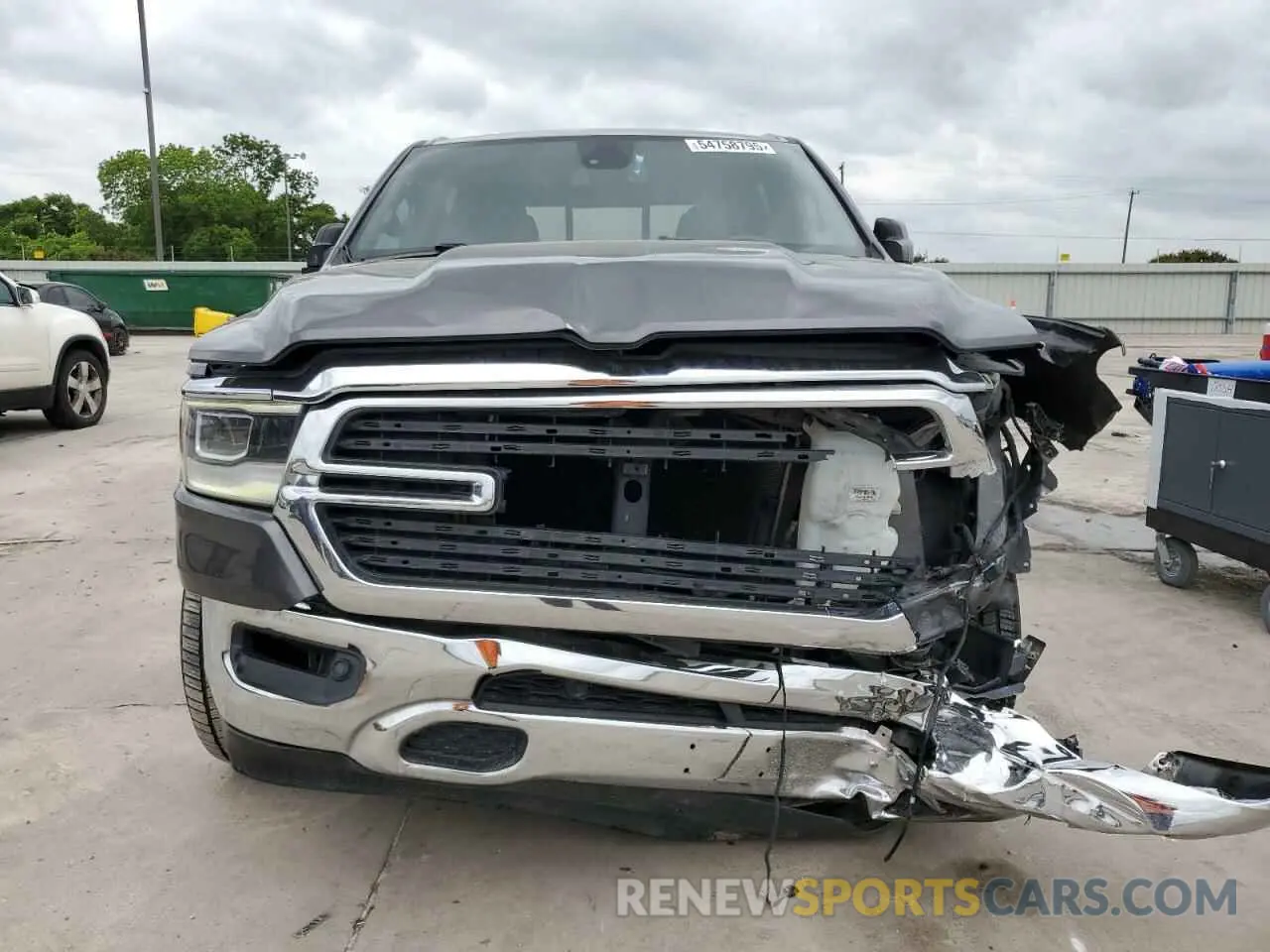 5 fotografías del automóvil dañado 1C6RREFT1KN523200 RAM 1500 2019