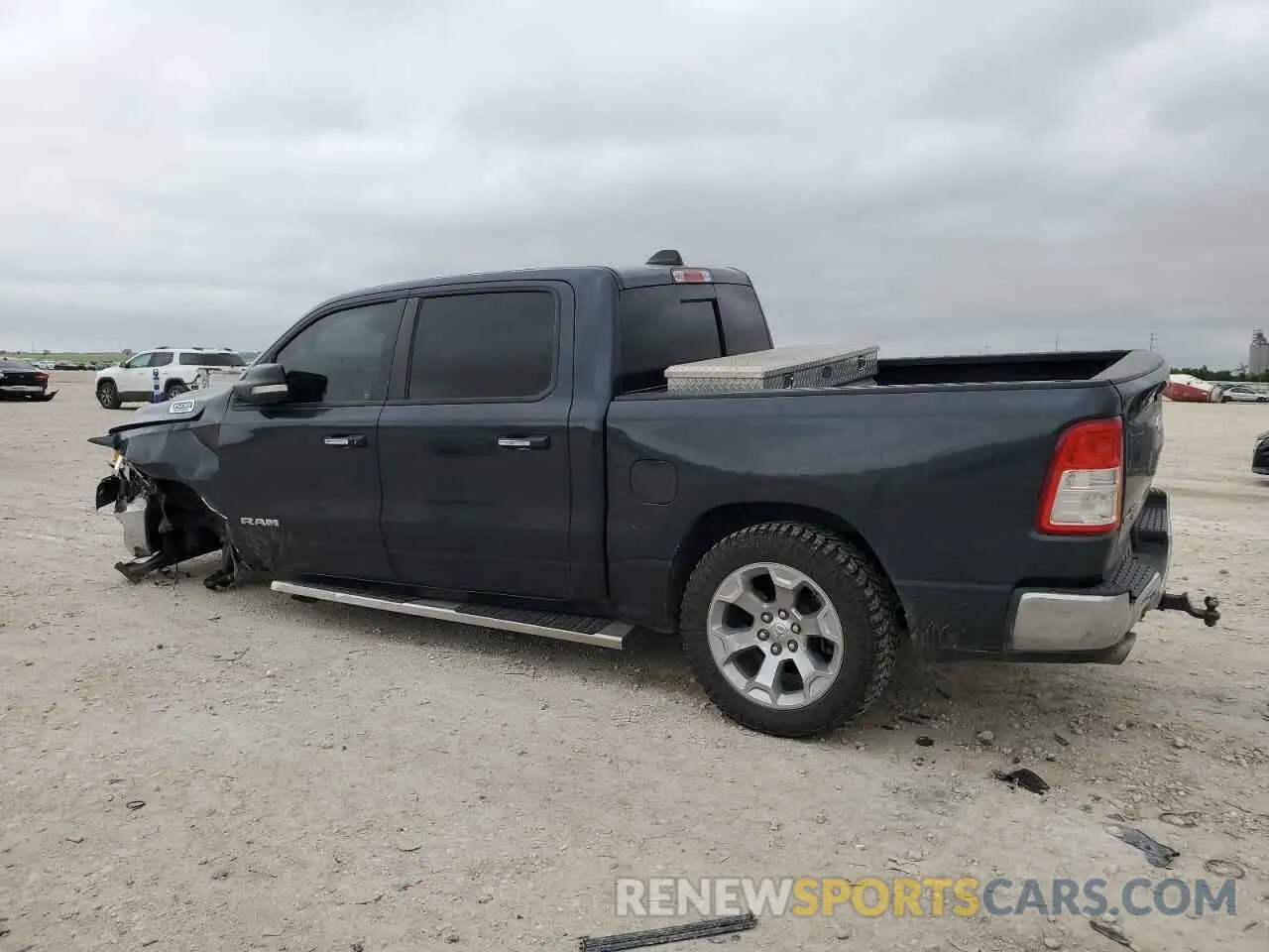 2 fotografías del automóvil dañado 1C6RREFT1KN548470 RAM 1500 2019