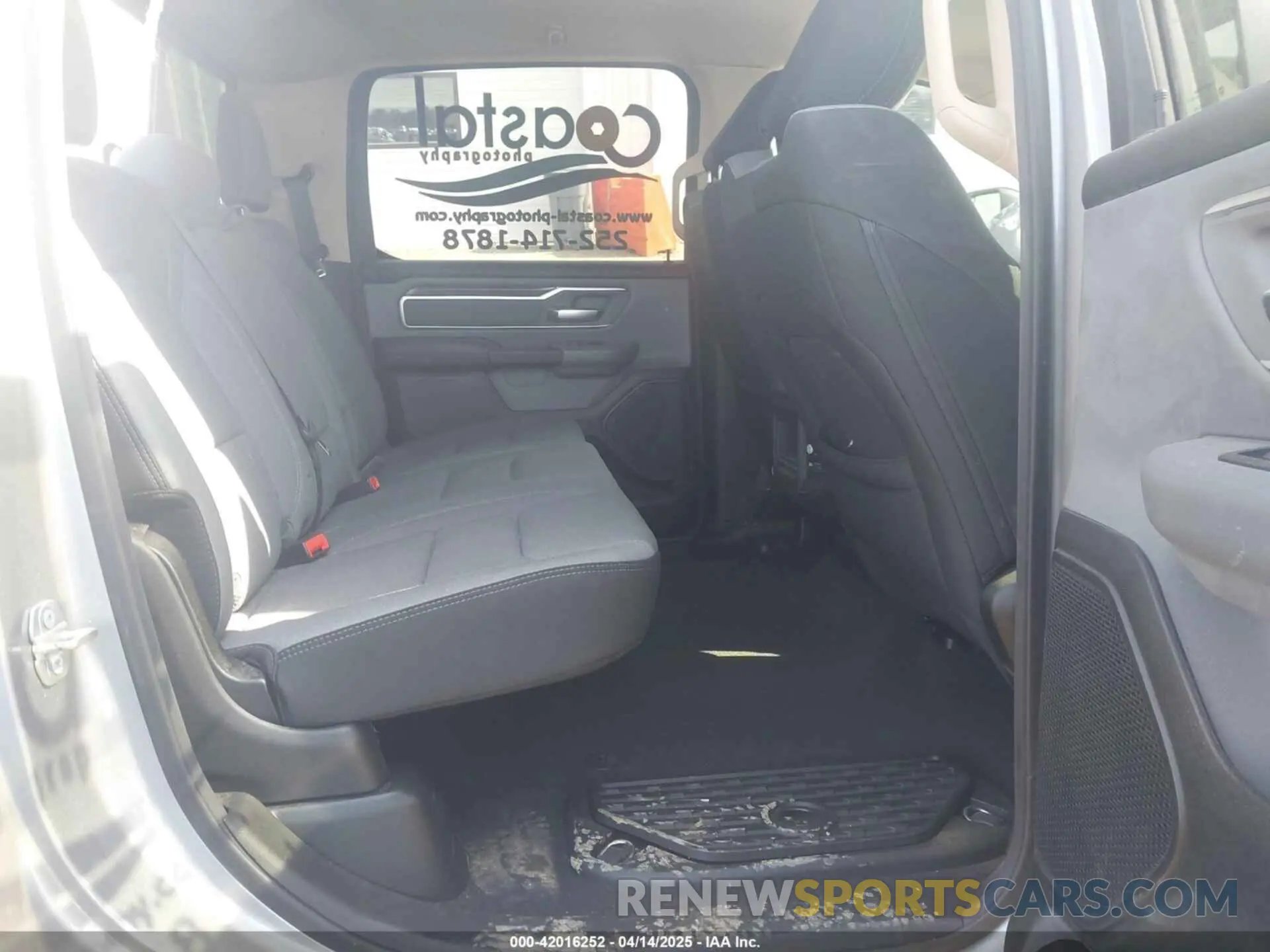 8 fotografías del automóvil dañado 1C6RREFT1KN684047 RAM 1500 2019
