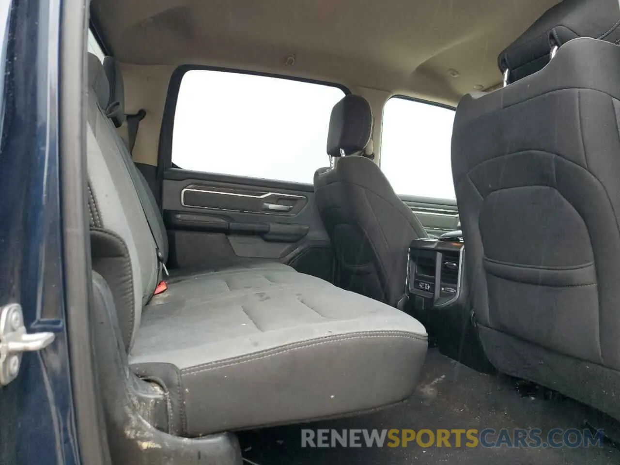 10 fotografías del automóvil dañado 1C6RREFT2KN530950 RAM 1500 2019