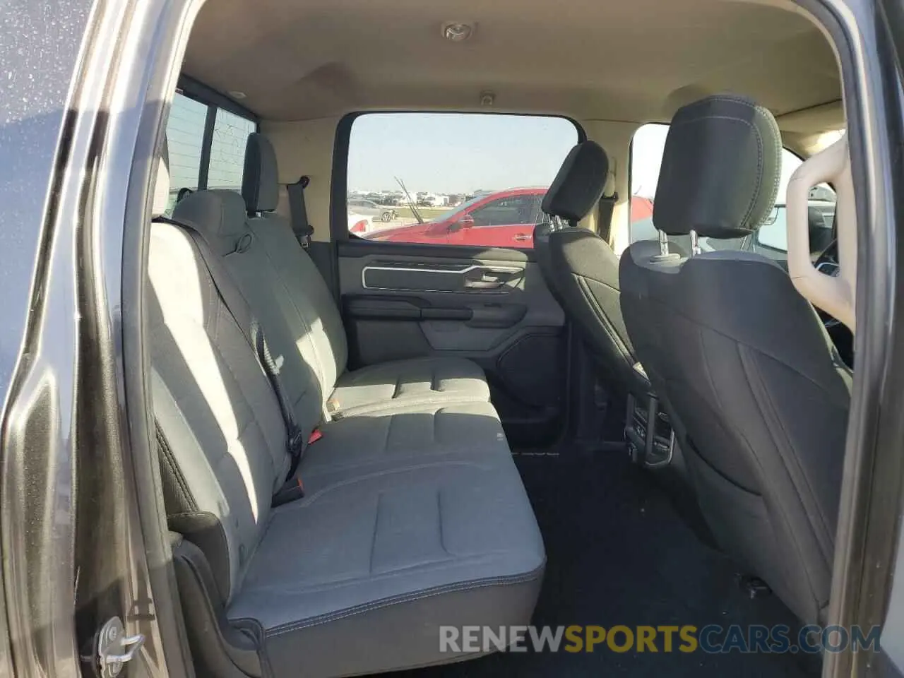 10 fotografías del automóvil dañado 1C6RREFT2KN798512 RAM 1500 2019