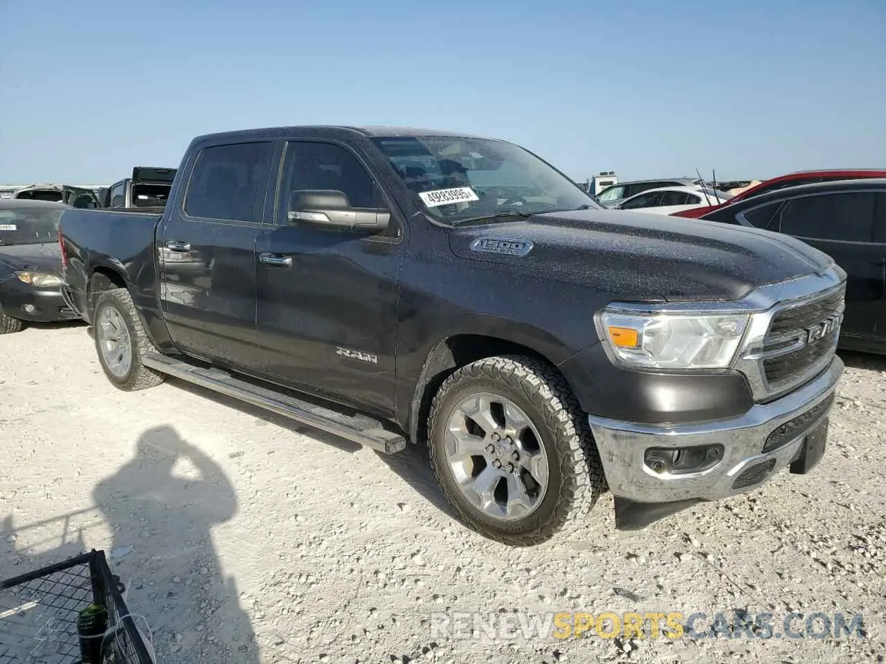 4 fotografías del automóvil dañado 1C6RREFT2KN798512 RAM 1500 2019