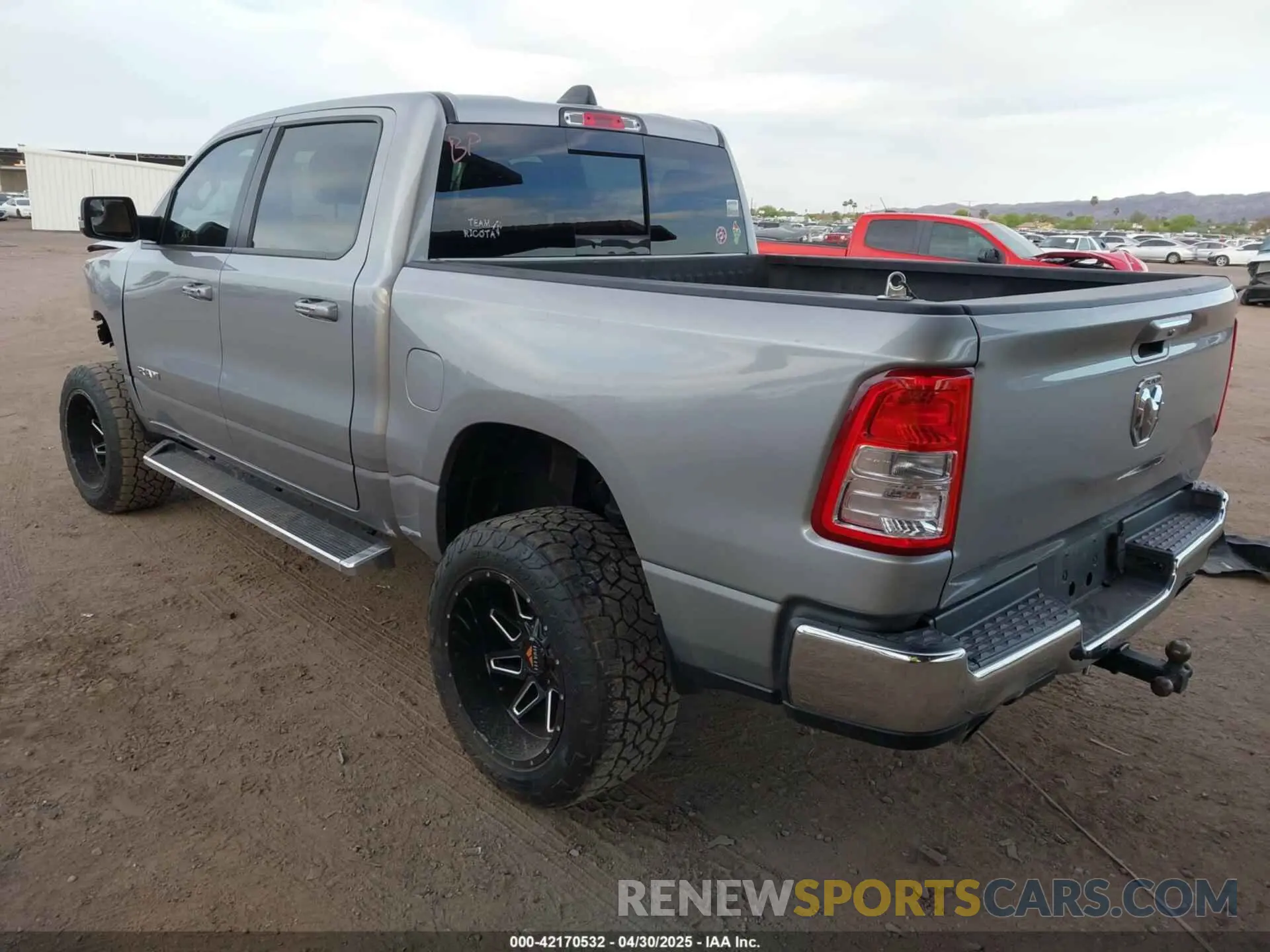 3 fotografías del automóvil dañado 1C6RREFT4KN828335 RAM 1500 2019