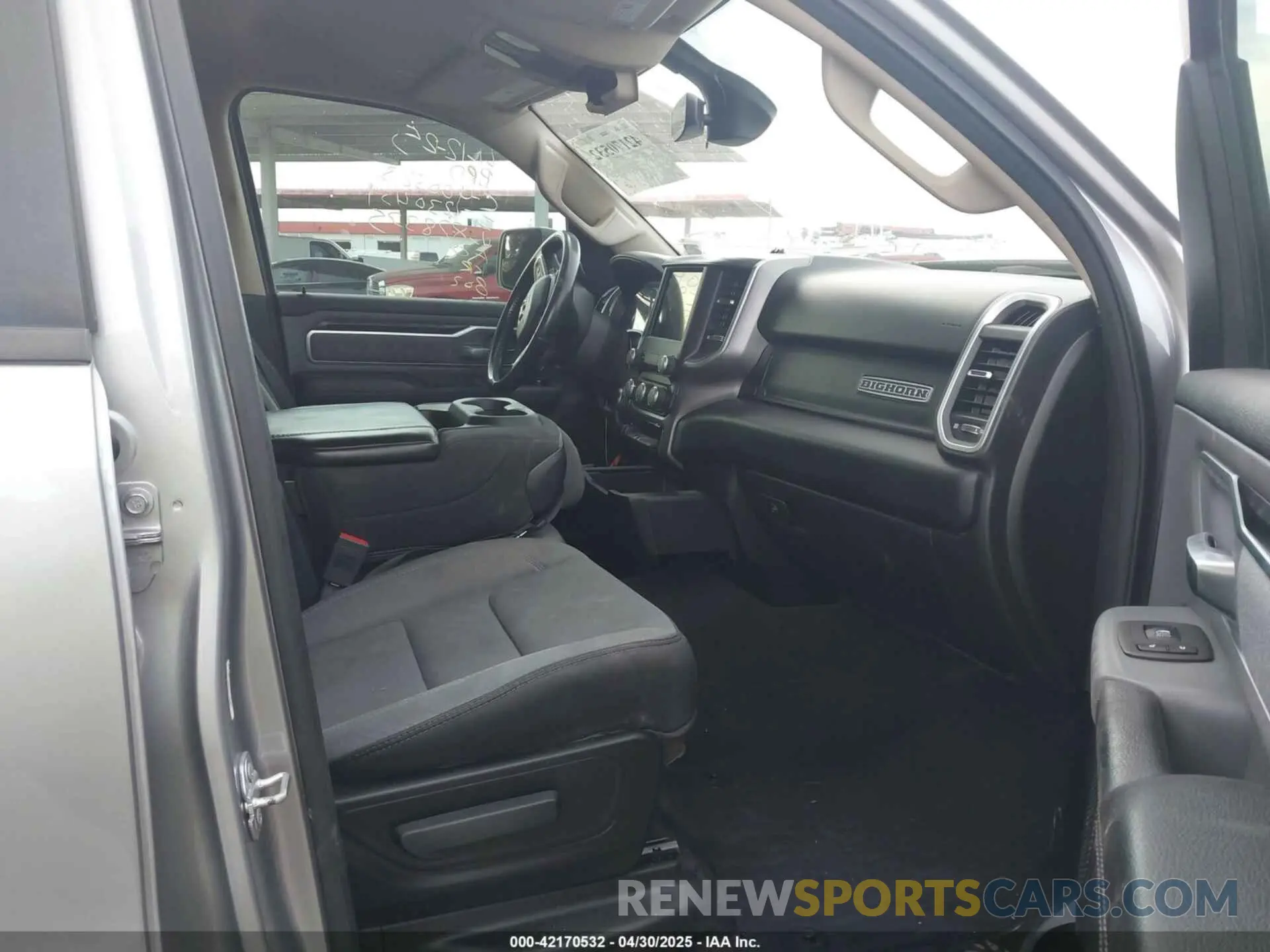 5 fotografías del automóvil dañado 1C6RREFT4KN828335 RAM 1500 2019