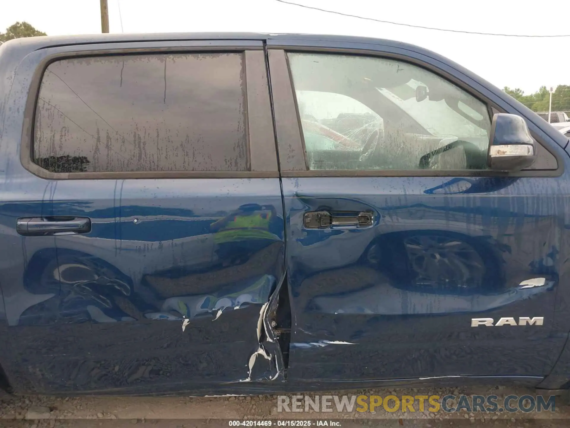 13 fotografías del automóvil dañado 1C6RREFT5KN590642 RAM 1500 2019