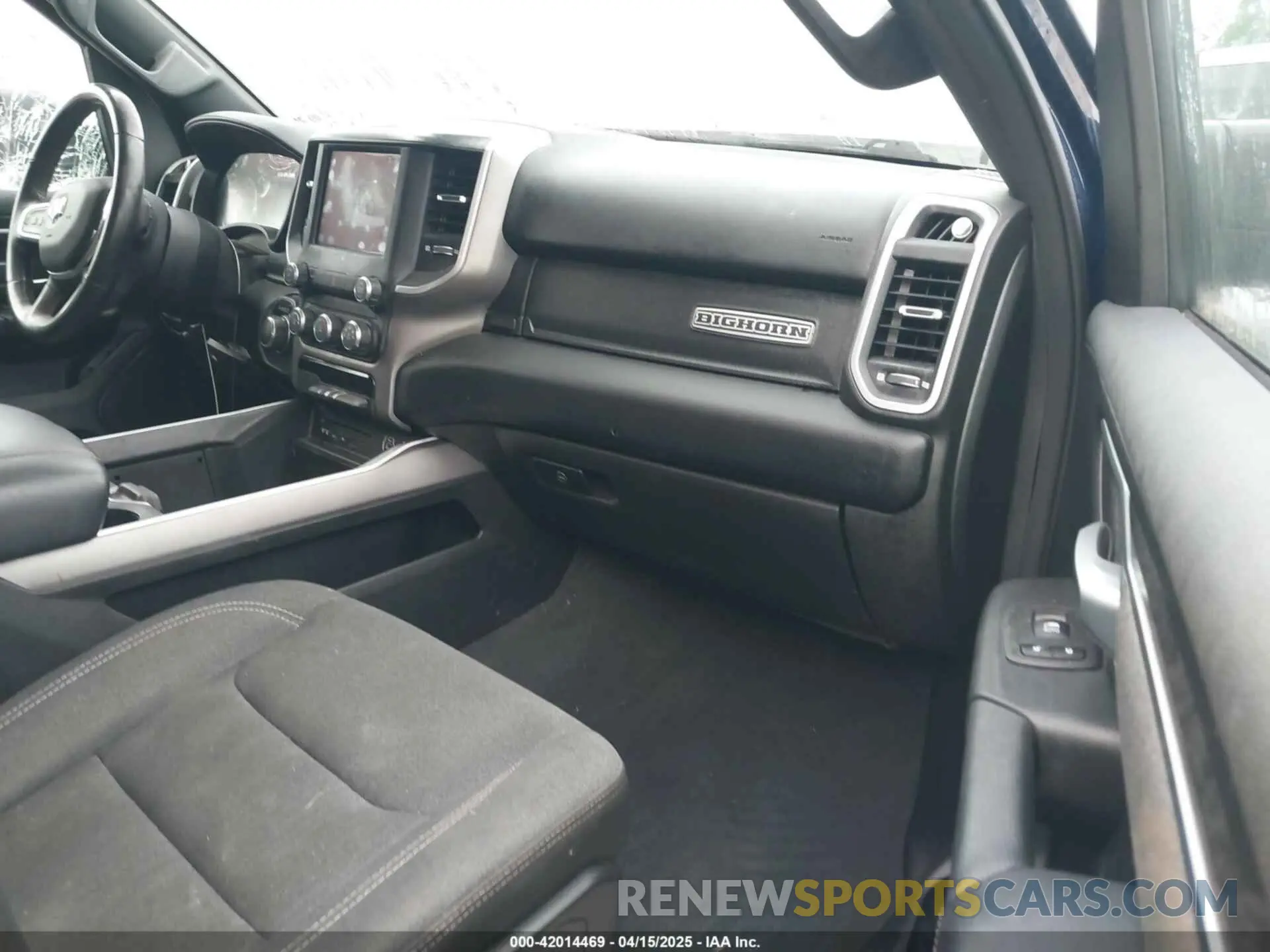 5 fotografías del automóvil dañado 1C6RREFT5KN590642 RAM 1500 2019