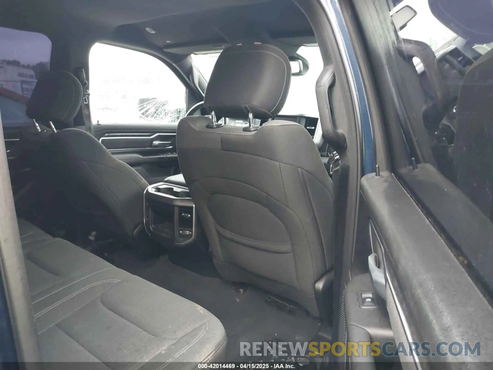 8 fotografías del automóvil dañado 1C6RREFT5KN590642 RAM 1500 2019