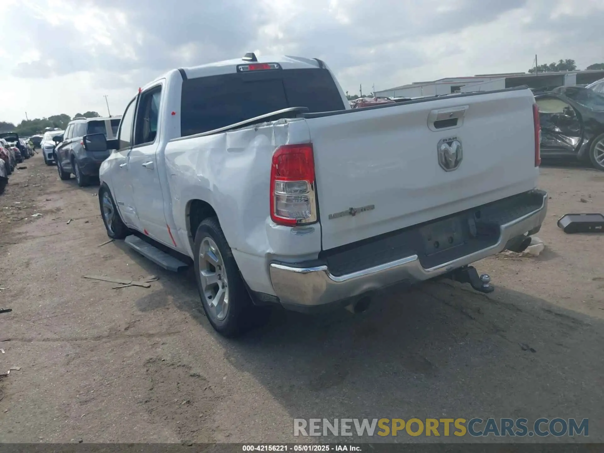 3 fotografías del automóvil dañado 1C6RREFT5KN596490 RAM 1500 2019