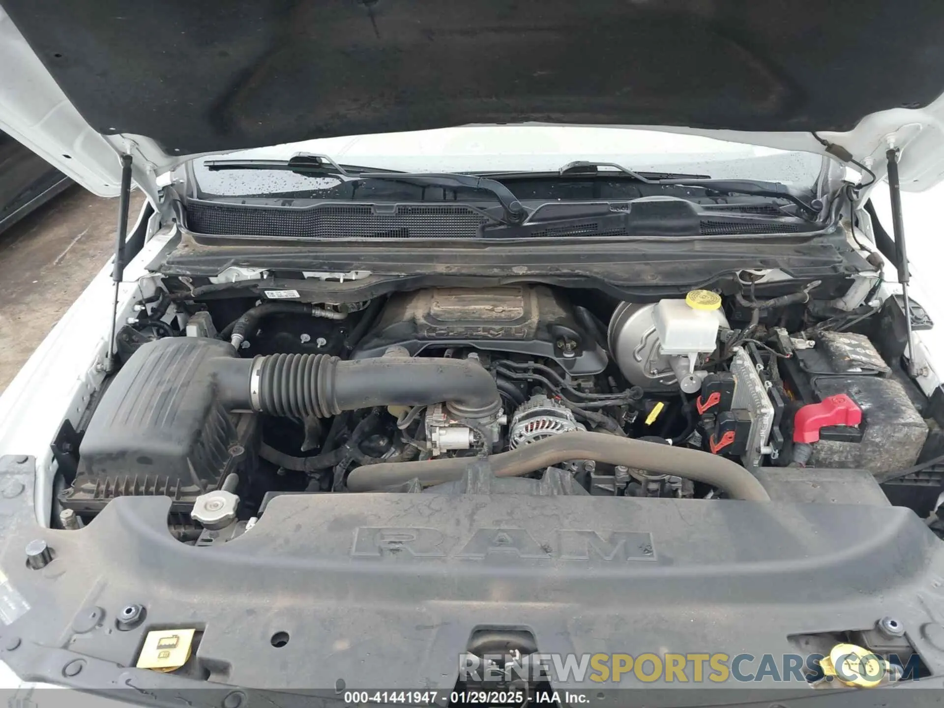 10 fotografías del automóvil dañado 1C6RREFT5KN848027 RAM 1500 2019