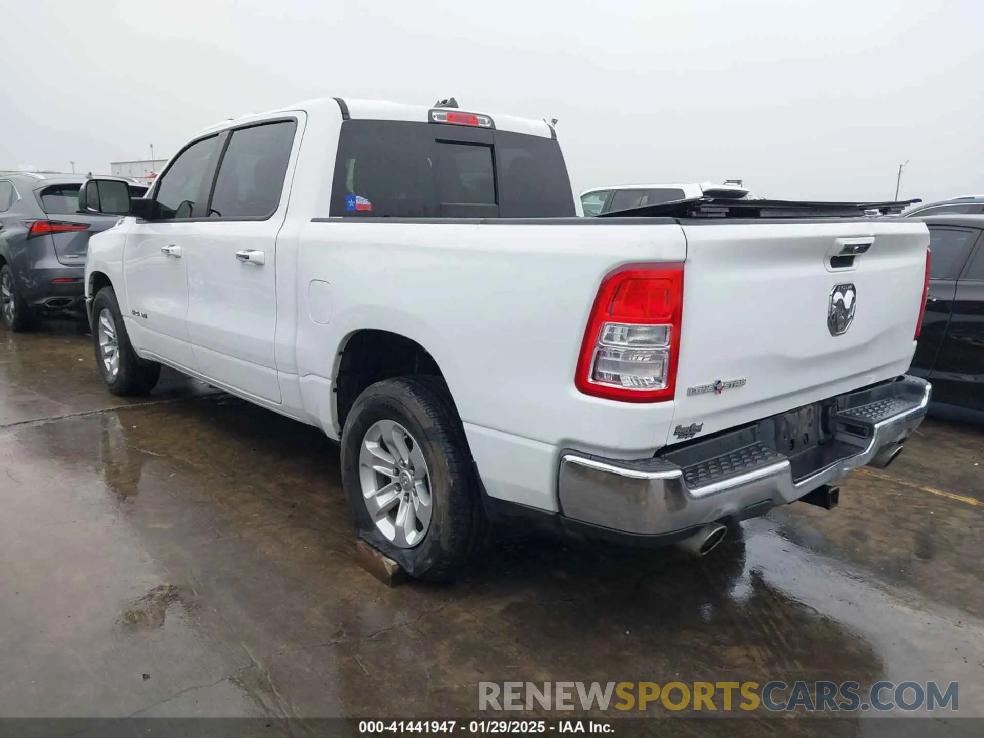 3 fotografías del automóvil dañado 1C6RREFT5KN848027 RAM 1500 2019