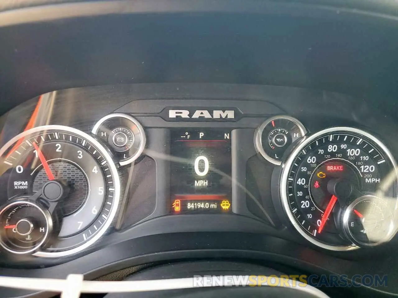 9 fotografías del automóvil dañado 1C6RREFT6KN828966 RAM 1500 2019