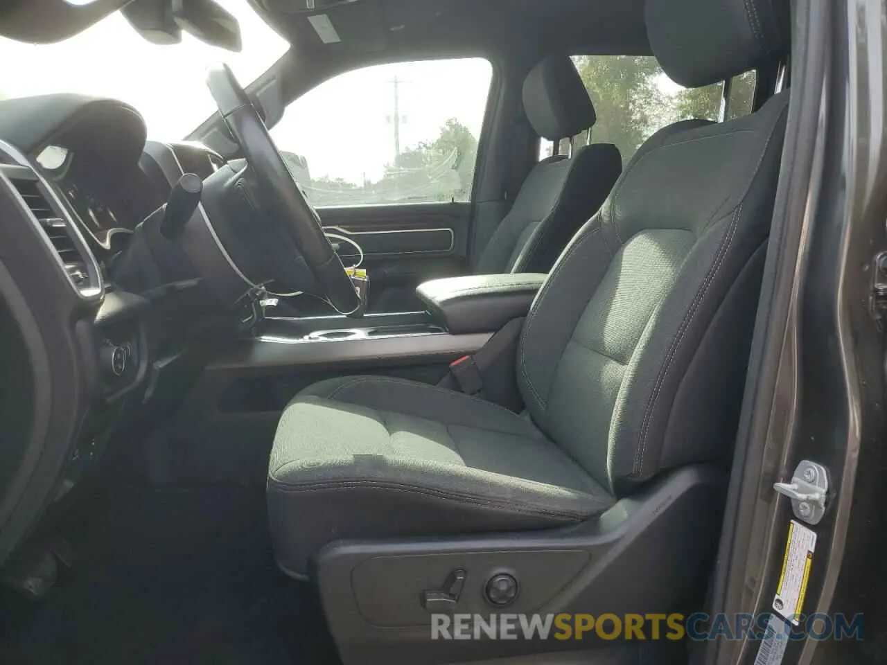 7 fotografías del automóvil dañado 1C6RREFT8KN548689 RAM 1500 2019