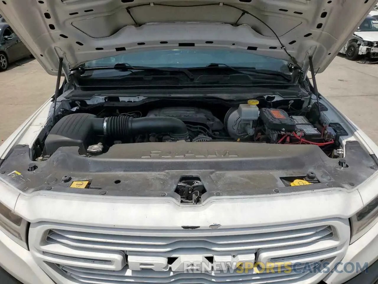 11 fotografías del automóvil dañado 1C6RREFT8KN568229 RAM 1500 2019