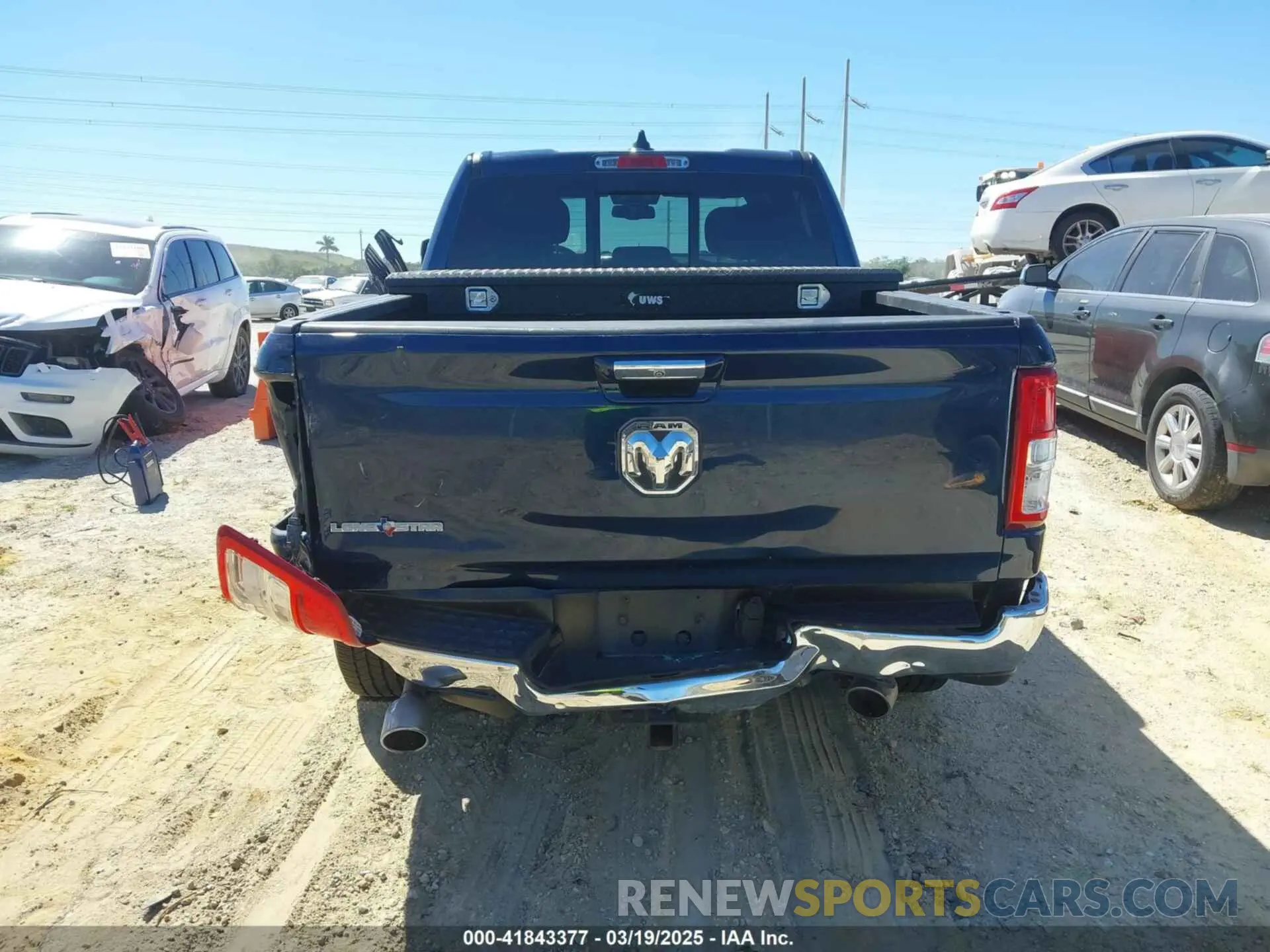 15 fotografías del automóvil dañado 1C6RREFTXKN628558 RAM 1500 2019