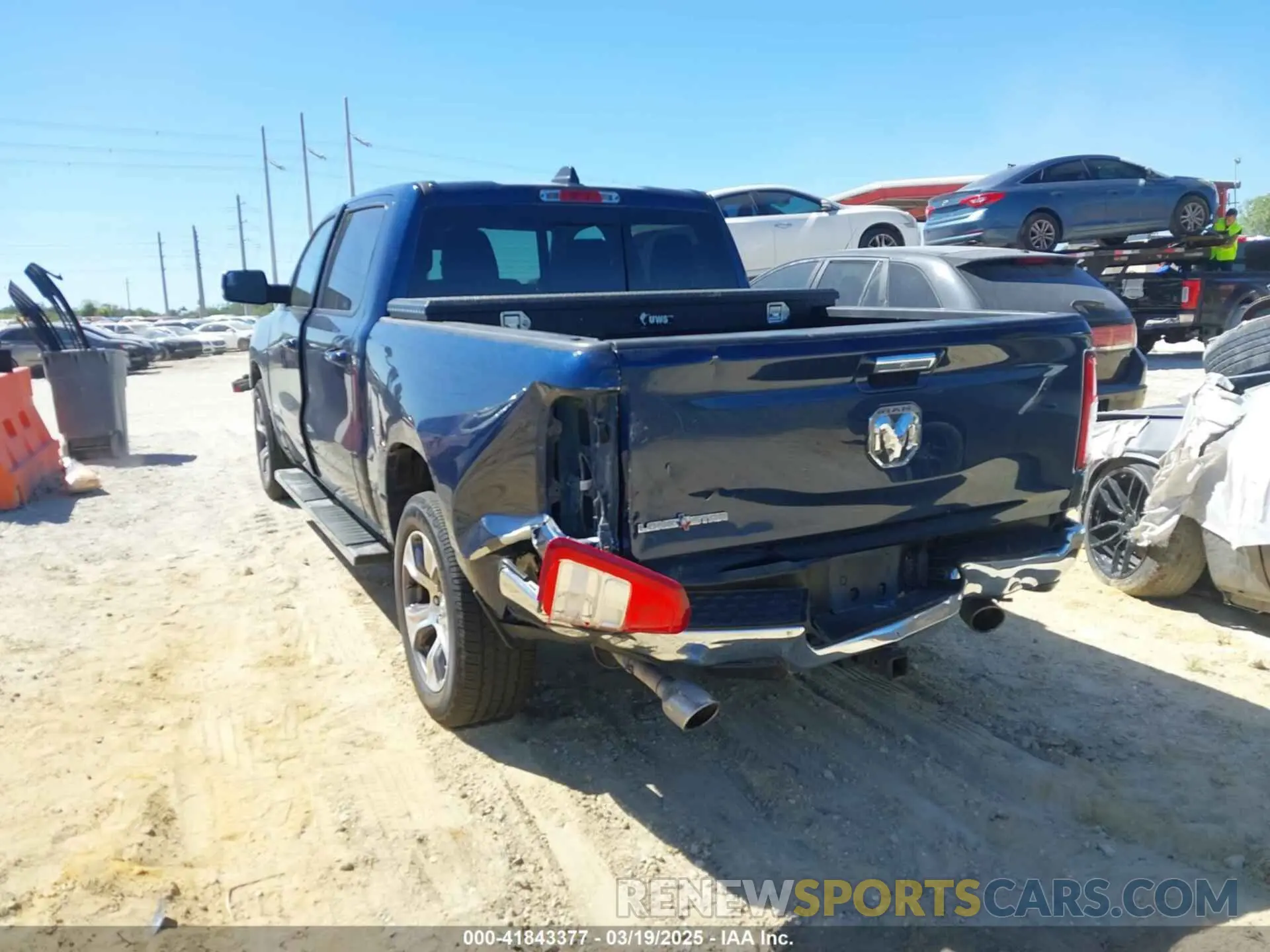 3 fotografías del automóvil dañado 1C6RREFTXKN628558 RAM 1500 2019