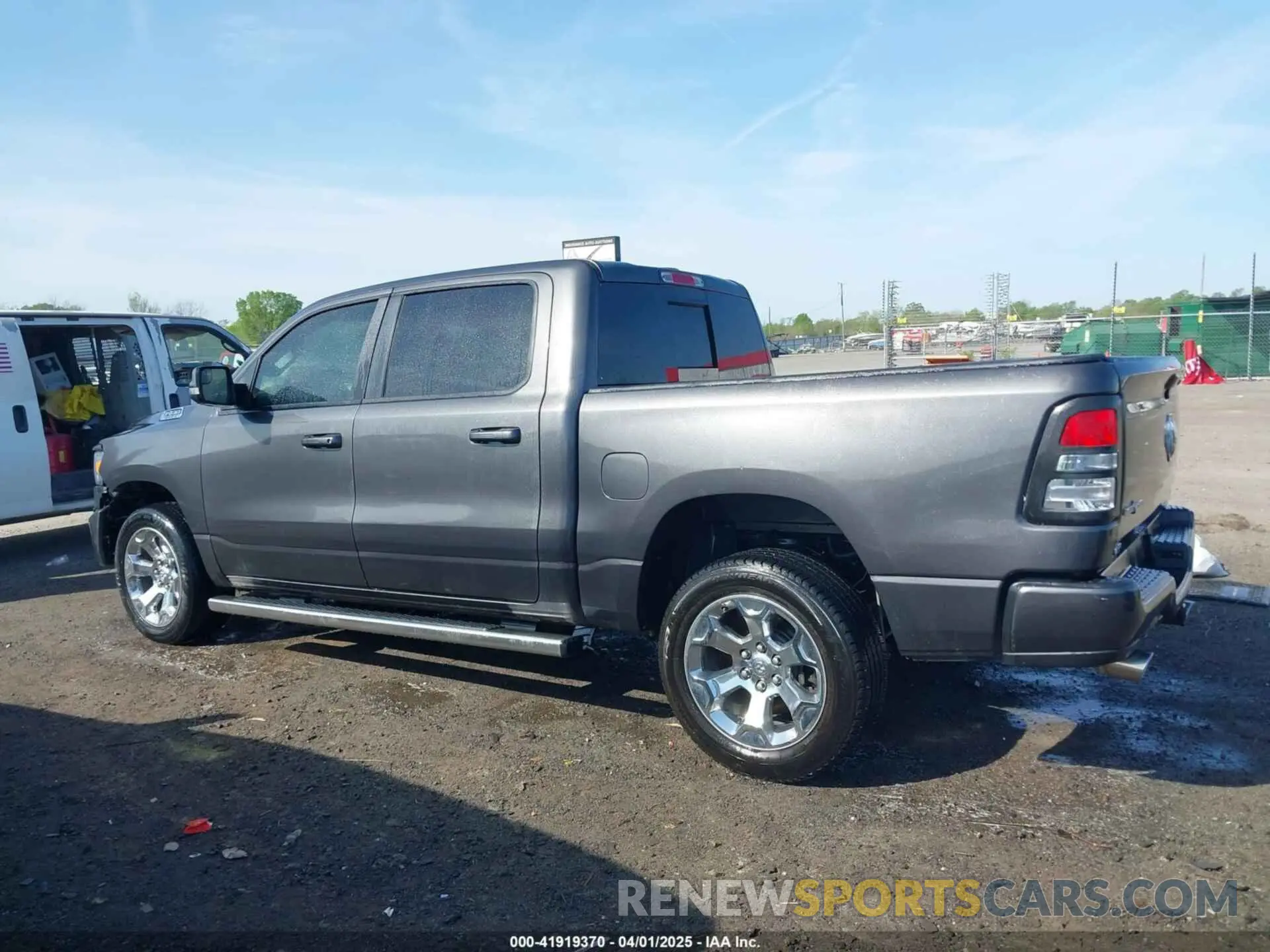 13 fotografías del automóvil dañado 1C6RREFTXKN793106 RAM 1500 2019