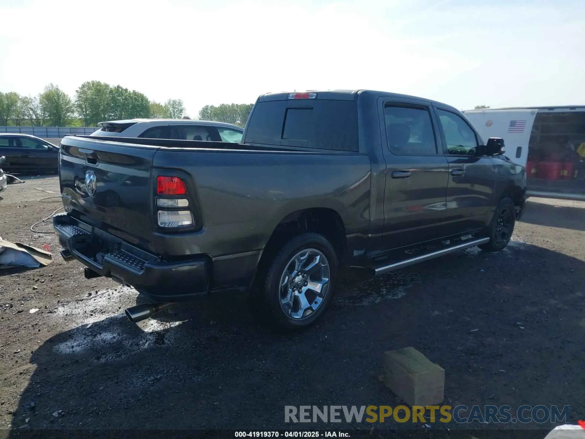 4 fotografías del automóvil dañado 1C6RREFTXKN793106 RAM 1500 2019