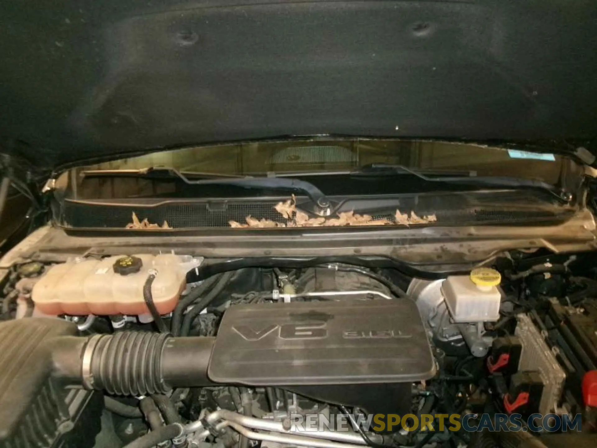 13 fotografías del automóvil dañado 1C6RREGG8KN858245 RAM 1500 2019