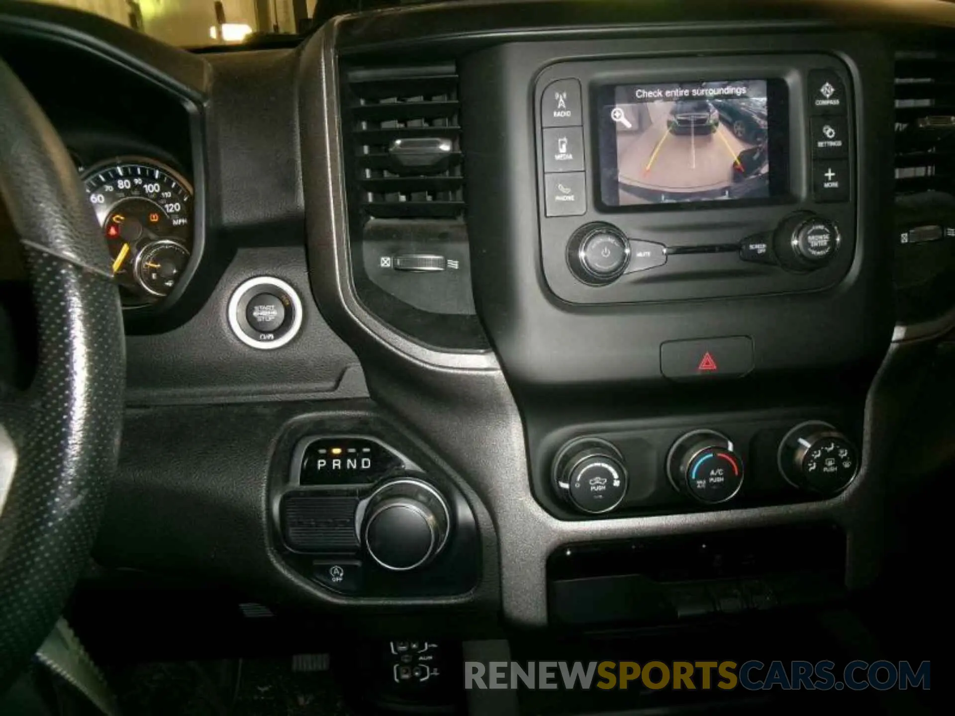 3 fotografías del automóvil dañado 1C6RREGG8KN858245 RAM 1500 2019
