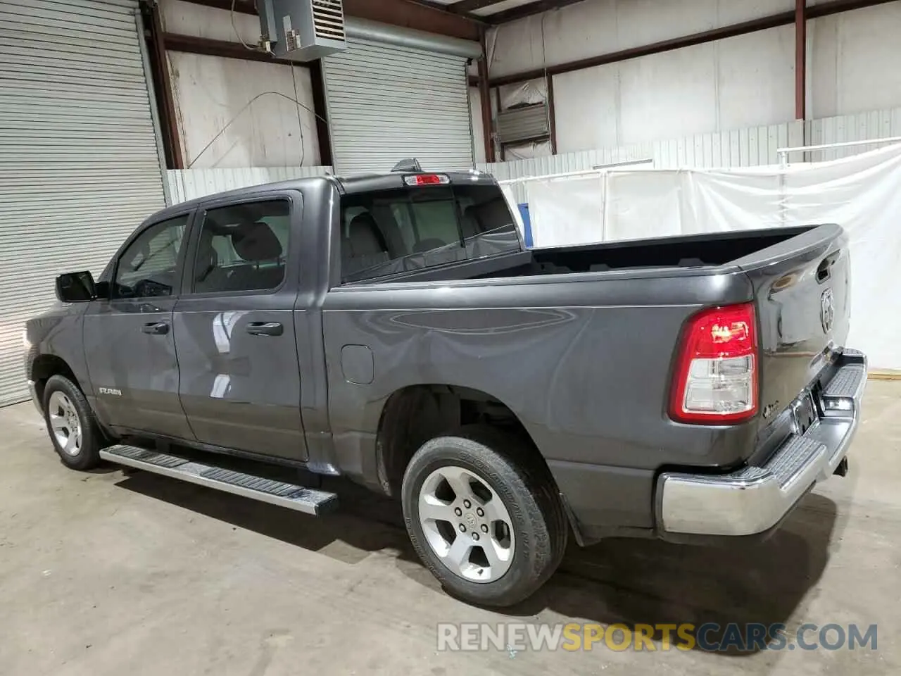 2 fotografías del automóvil dañado 1C6RREGT6KN905267 RAM 1500 2019