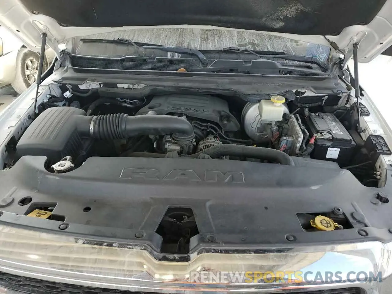 11 fotografías del automóvil dañado 1C6RREGT8KN548674 RAM 1500 2019